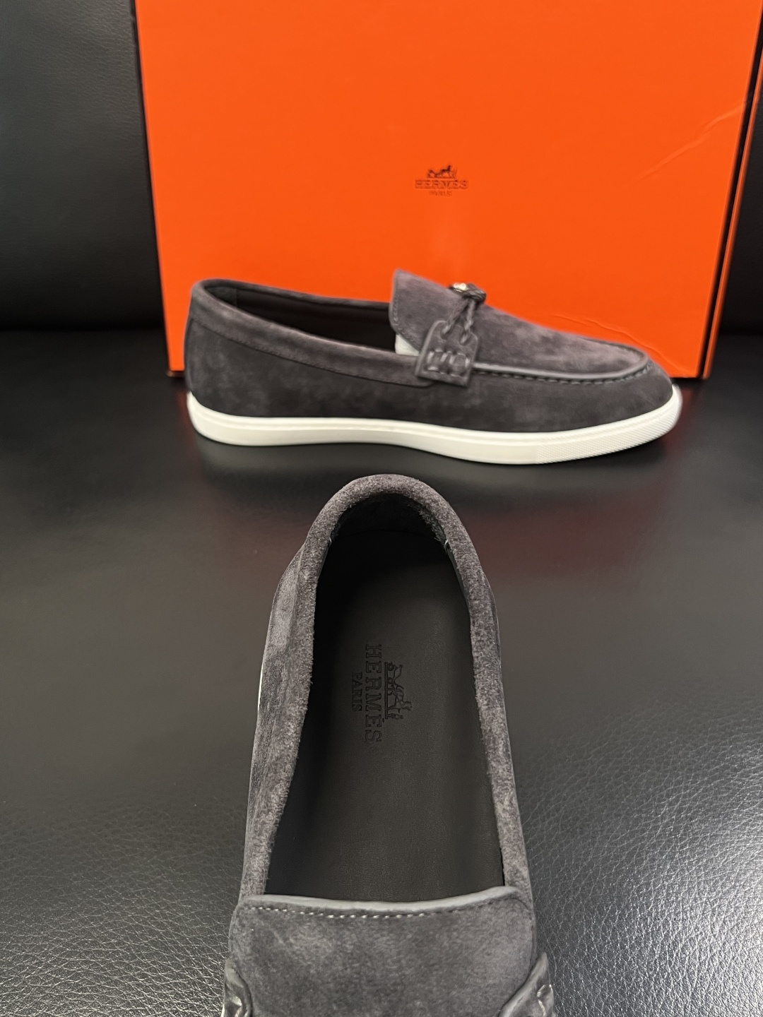 Hermes  高品质  顶级工艺品  爱马仕 专柜同步发售原厂配置，意大利进口原版牛皮面料，高品质拼接