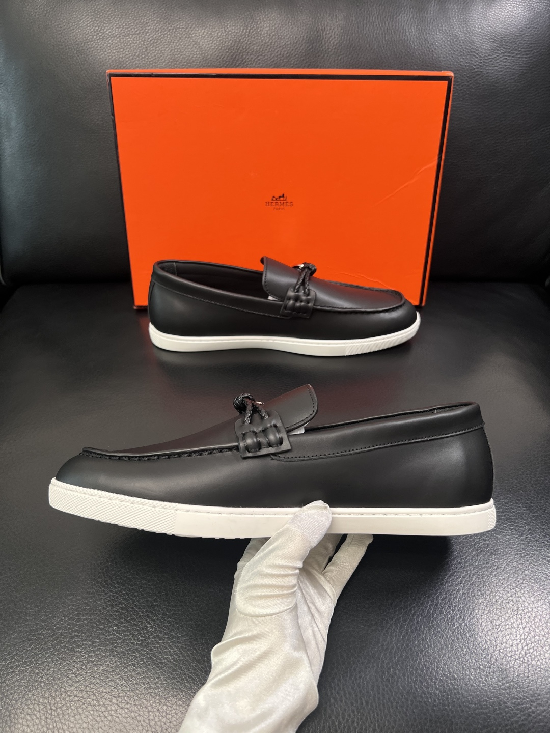 Hermes  高品质  顶级工艺品  爱马仕 专柜同步发售原厂配置，意大利进口原版牛皮面料，高品质拼接