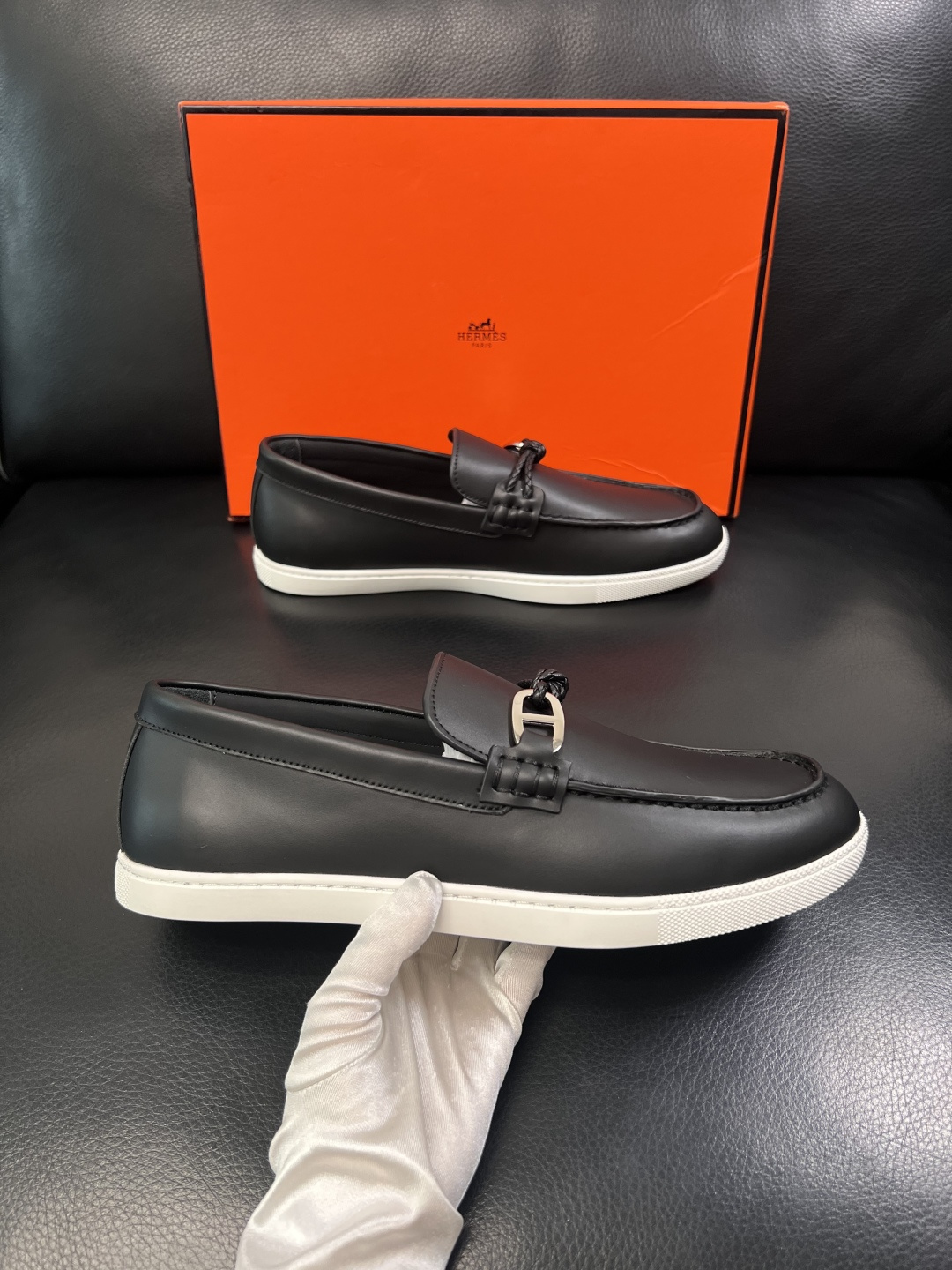 Hermes  高品质  顶级工艺品  爱马仕 专柜同步发售原厂配置，意大利进口原版牛皮面料，高品质拼接