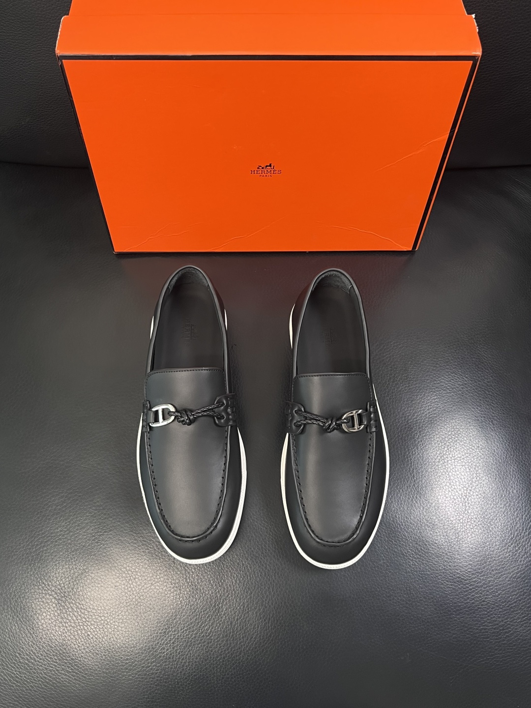 Hermes  高品质  顶级工艺品  爱马仕 专柜同步发售原厂配置，意大利进口原版牛皮面料，高品质拼接