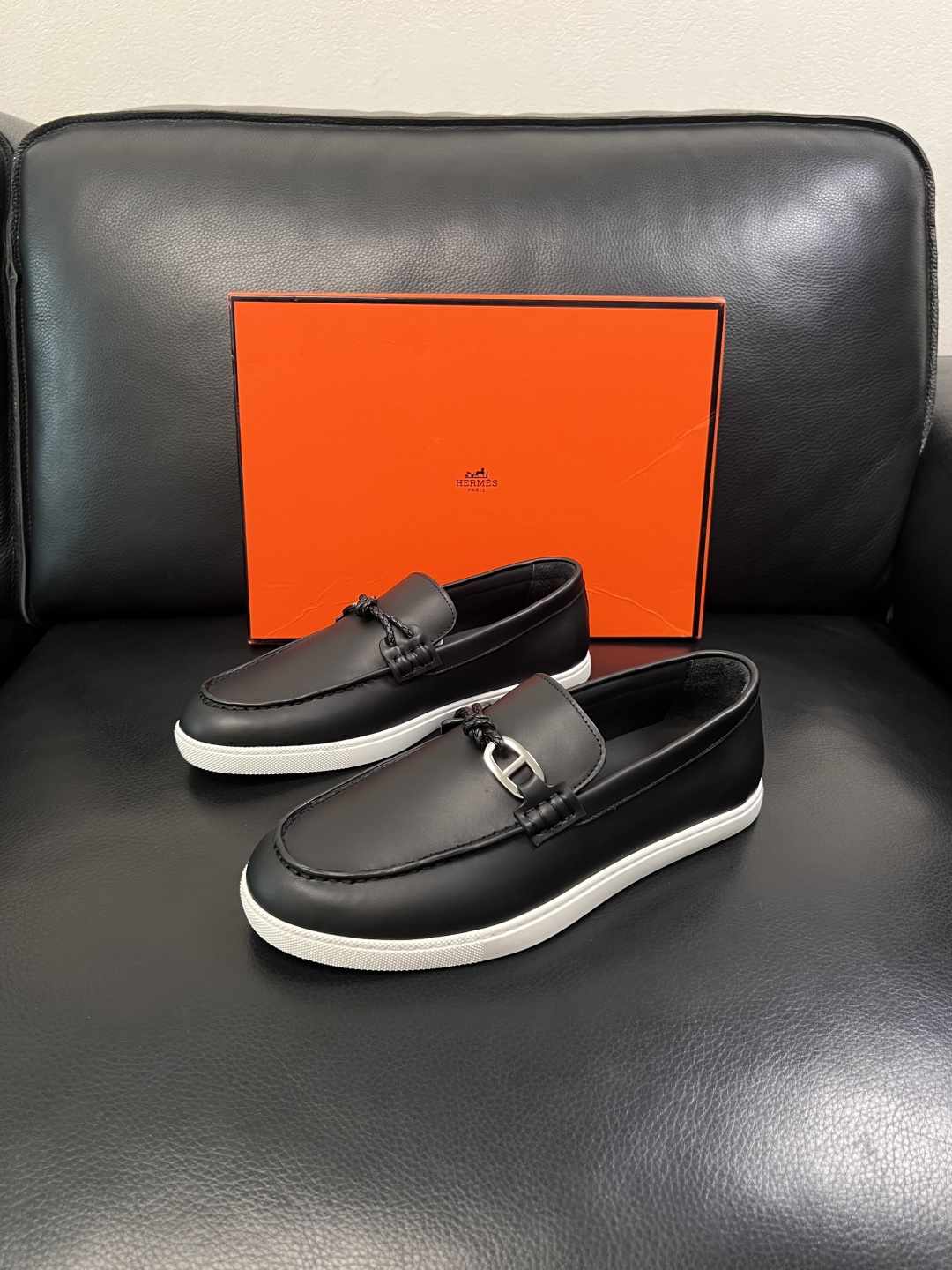 Hermes  高品质  顶级工艺品  爱马仕 专柜同步发售原厂配置，意大利进口原版牛皮面料，高品质拼接