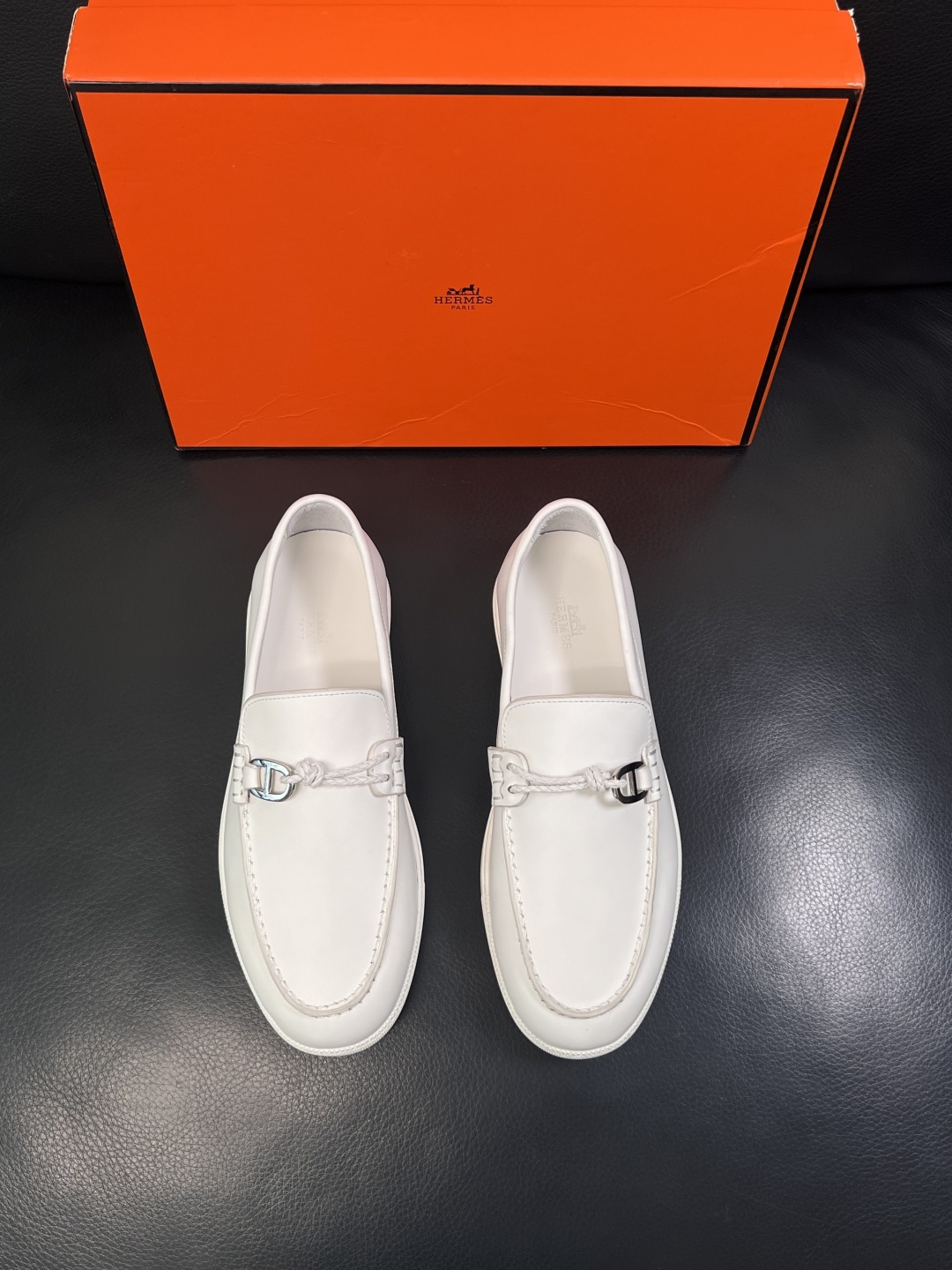 Hermes  高品质  顶级工艺品  爱马仕 专柜同步发售原厂配置，意大利进口原版牛皮面料，高品质拼接