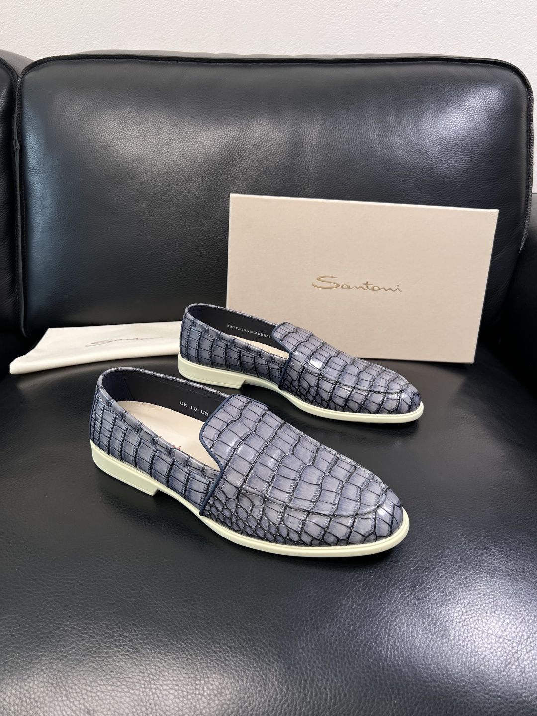 ⚠️只换码不退⚠️    Santoni  高品质    顶级工艺品  圣东尼  专柜新品同步，鞋面意大