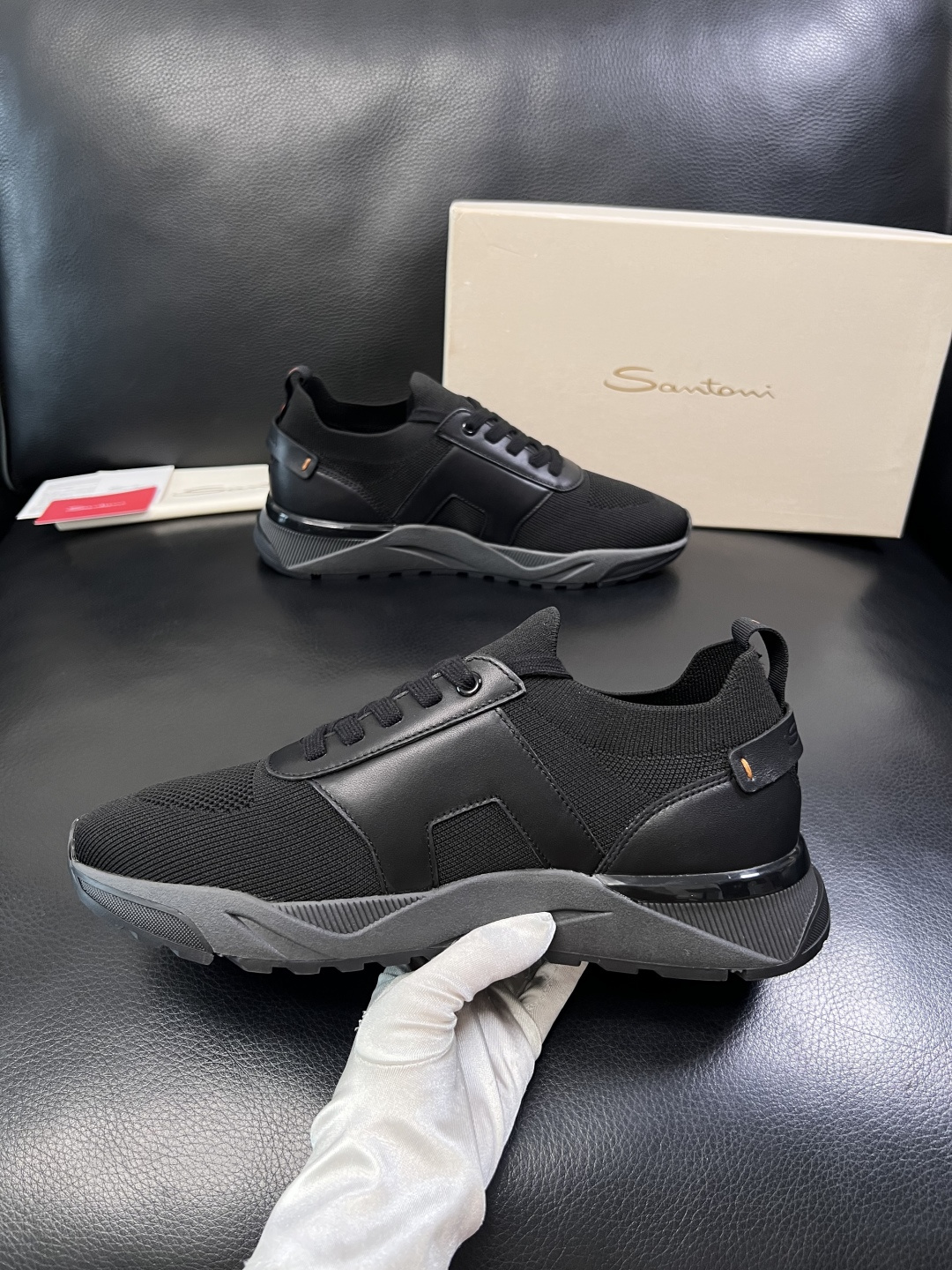 Santoni  高品质    顶级工艺品  圣东尼  专柜新品同步，鞋面意大利进口牛皮飞织面料，进口水