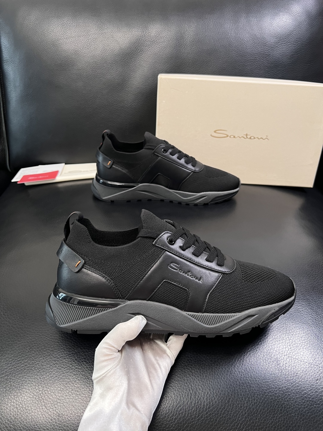 Santoni  高品质    顶级工艺品  圣东尼  专柜新品同步，鞋面意大利进口牛皮飞织面料，进口水