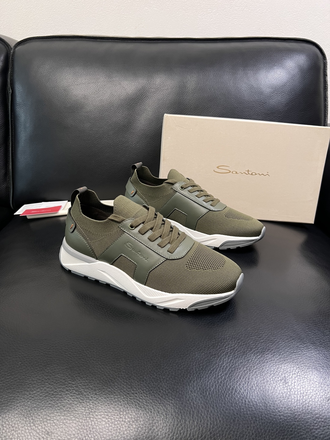Santoni  高品质    顶级工艺品  圣东尼  专柜新品同步，鞋面意大利进口牛皮飞织面料，进口水