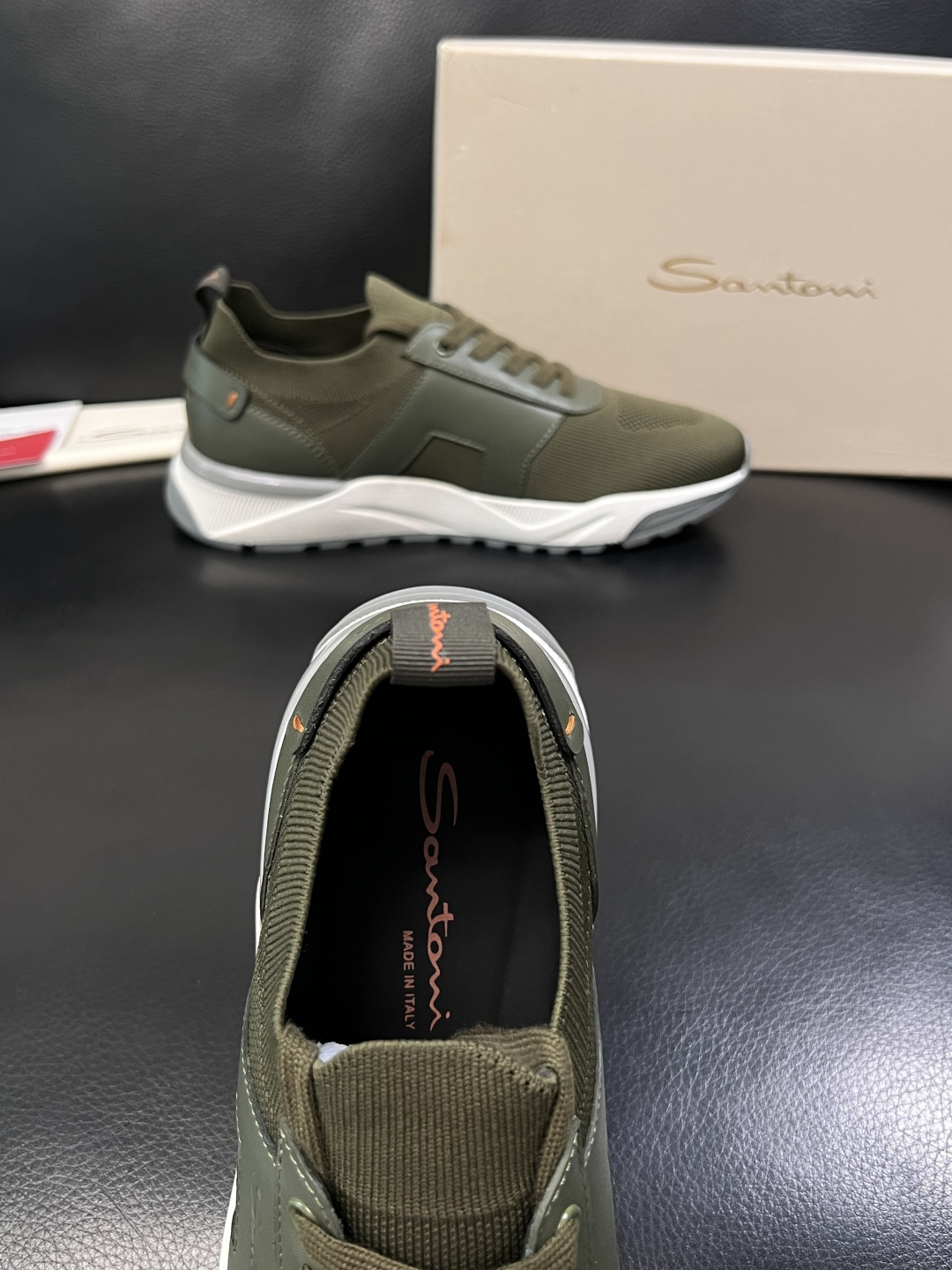 Santoni  高品质    顶级工艺品  圣东尼  专柜新品同步，鞋面意大利进口牛皮飞织面料，进口水