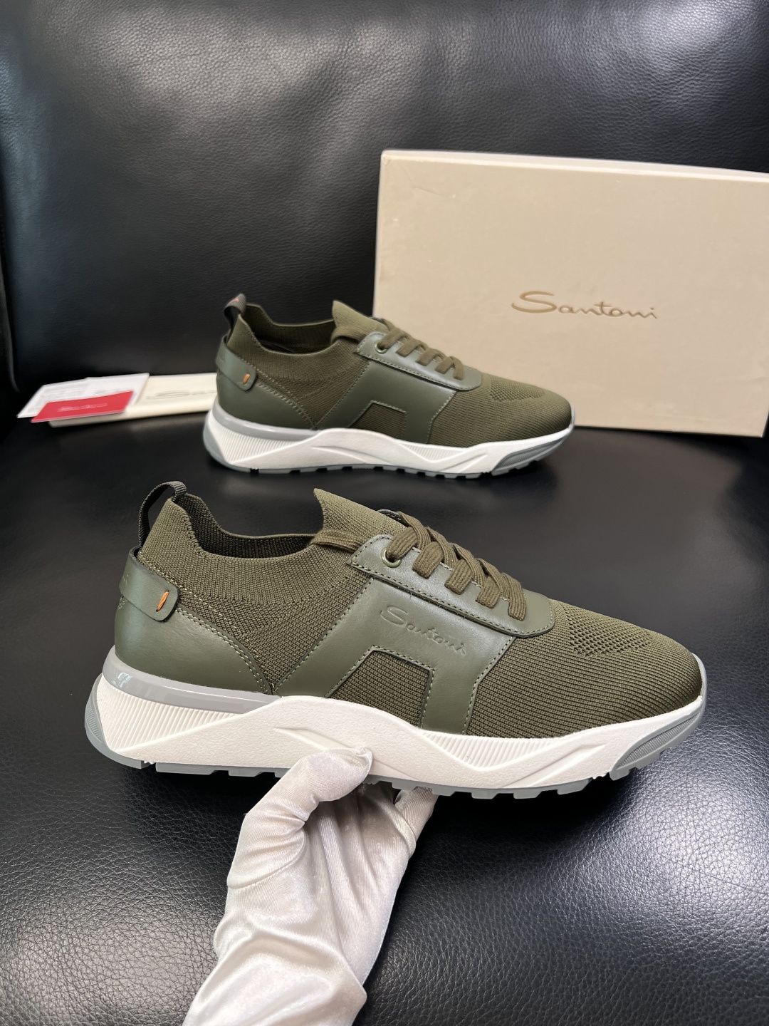 Santoni  高品质    顶级工艺品  圣东尼  专柜新品同步，鞋面意大利进口牛皮飞织面料，进口水