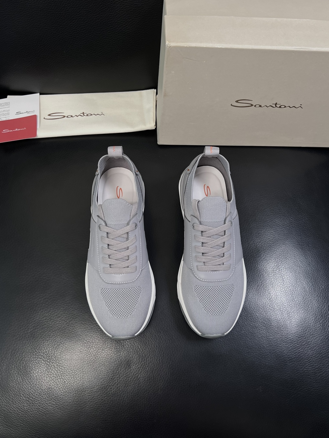 Santoni  高品质    顶级工艺品  圣东尼  专柜新品同步，鞋面意大利进口牛皮飞织面料，进口水