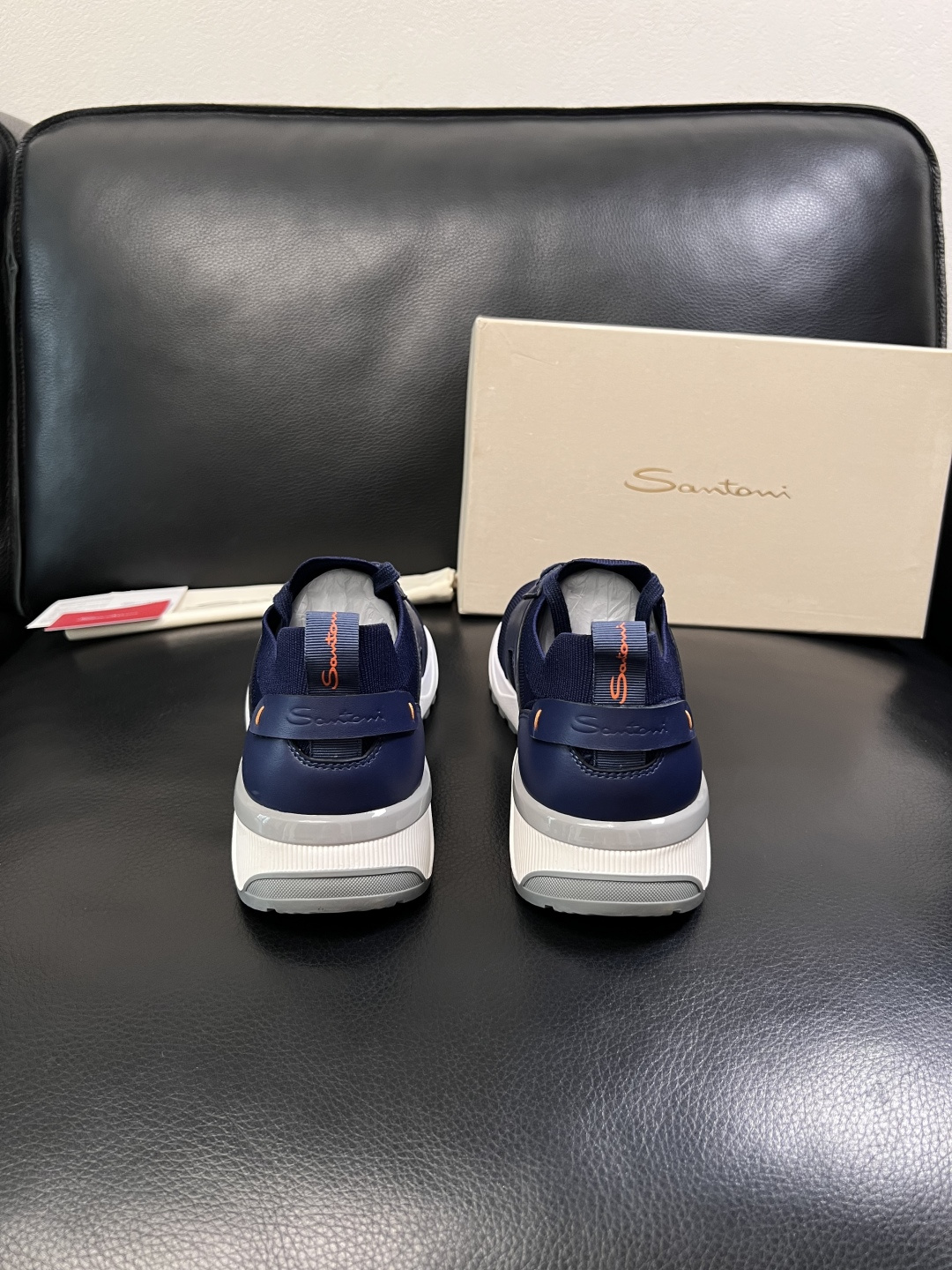 Santoni  高品质    顶级工艺品  圣东尼  专柜新品同步，鞋面意大利进口牛皮飞织面料，进口水