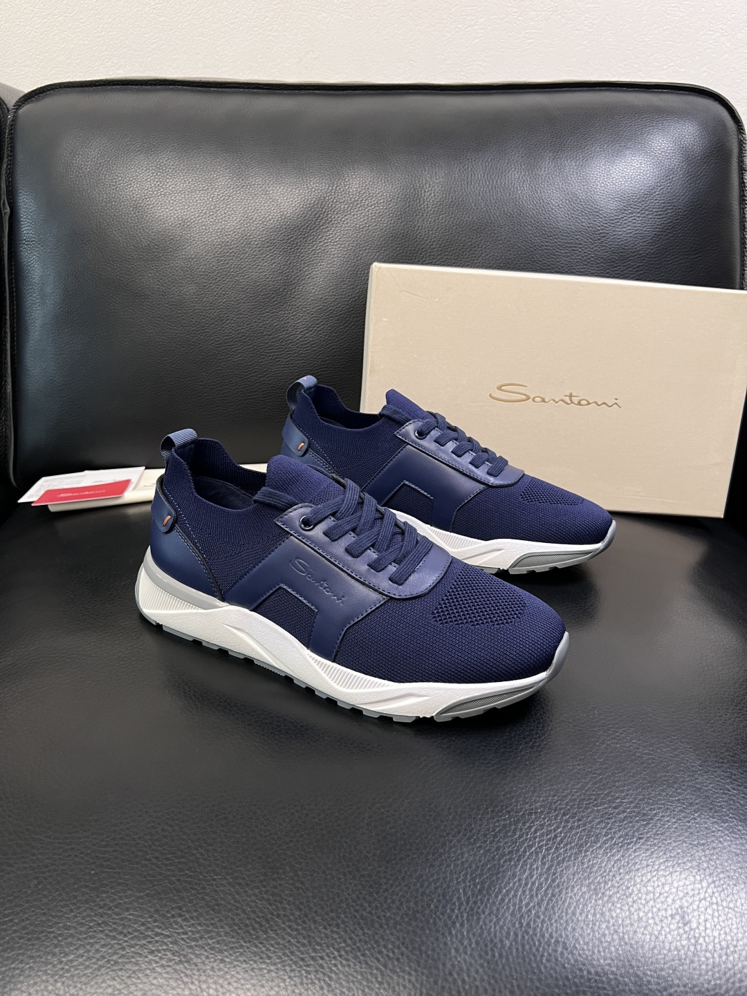 Santoni  高品质    顶级工艺品  圣东尼  专柜新品同步，鞋面意大利进口牛皮飞织面料，进口水