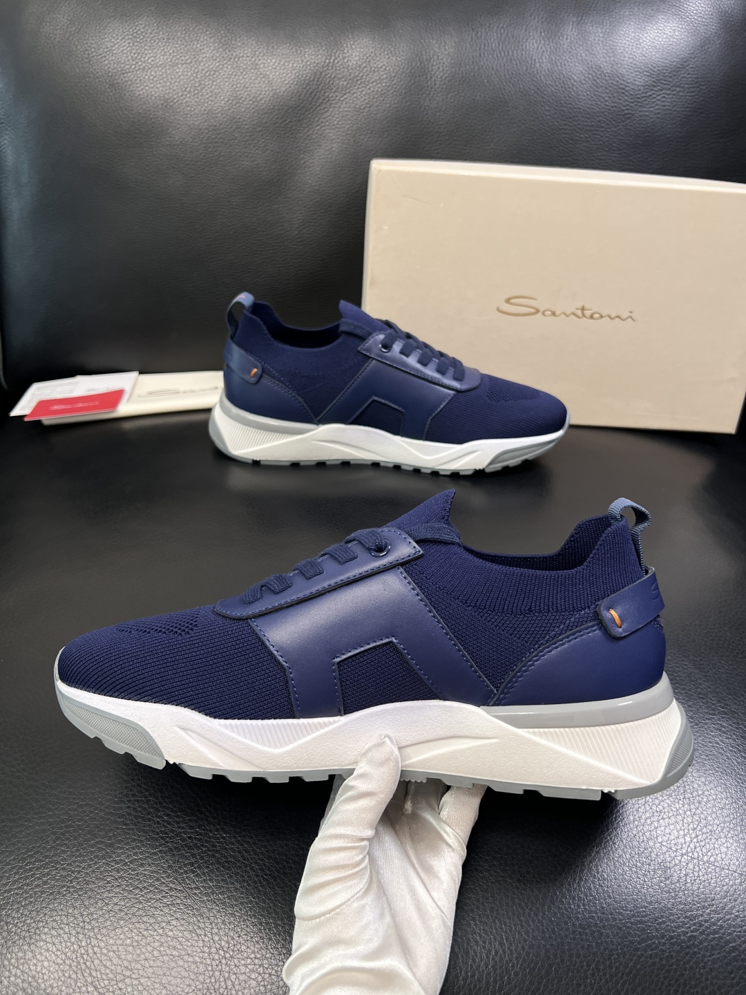 Santoni  高品质    顶级工艺品  圣东尼  专柜新品同步，鞋面意大利进口牛皮飞织面料，进口水