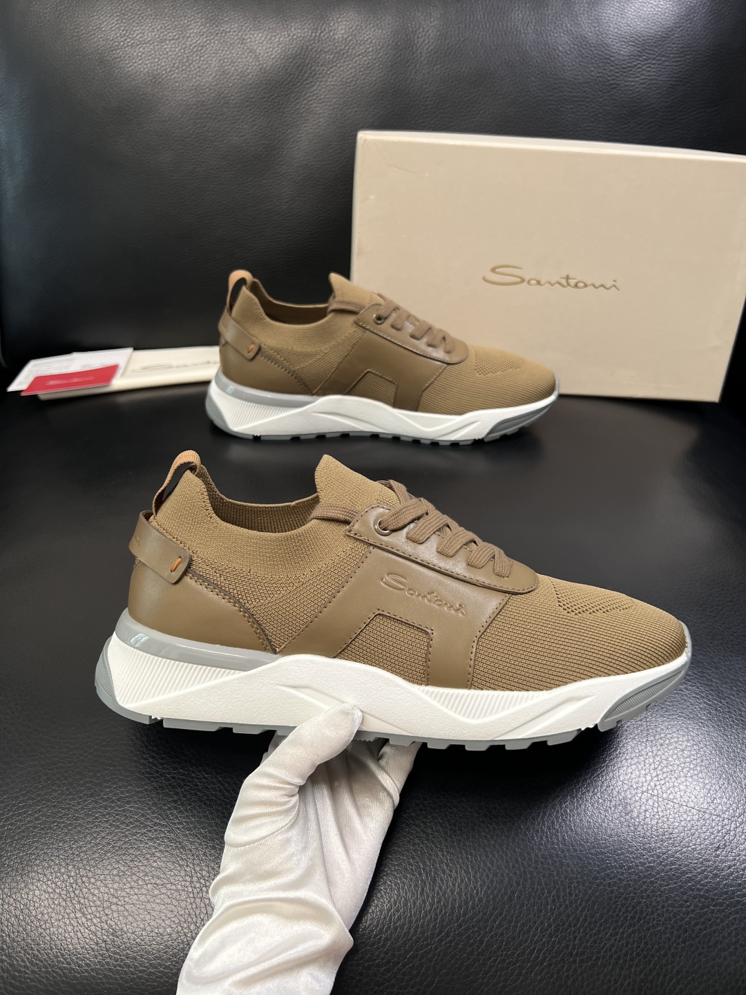 Santoni  高品质    顶级工艺品  圣东尼  专柜新品同步，鞋面意大利进口牛皮飞织面料，进口水