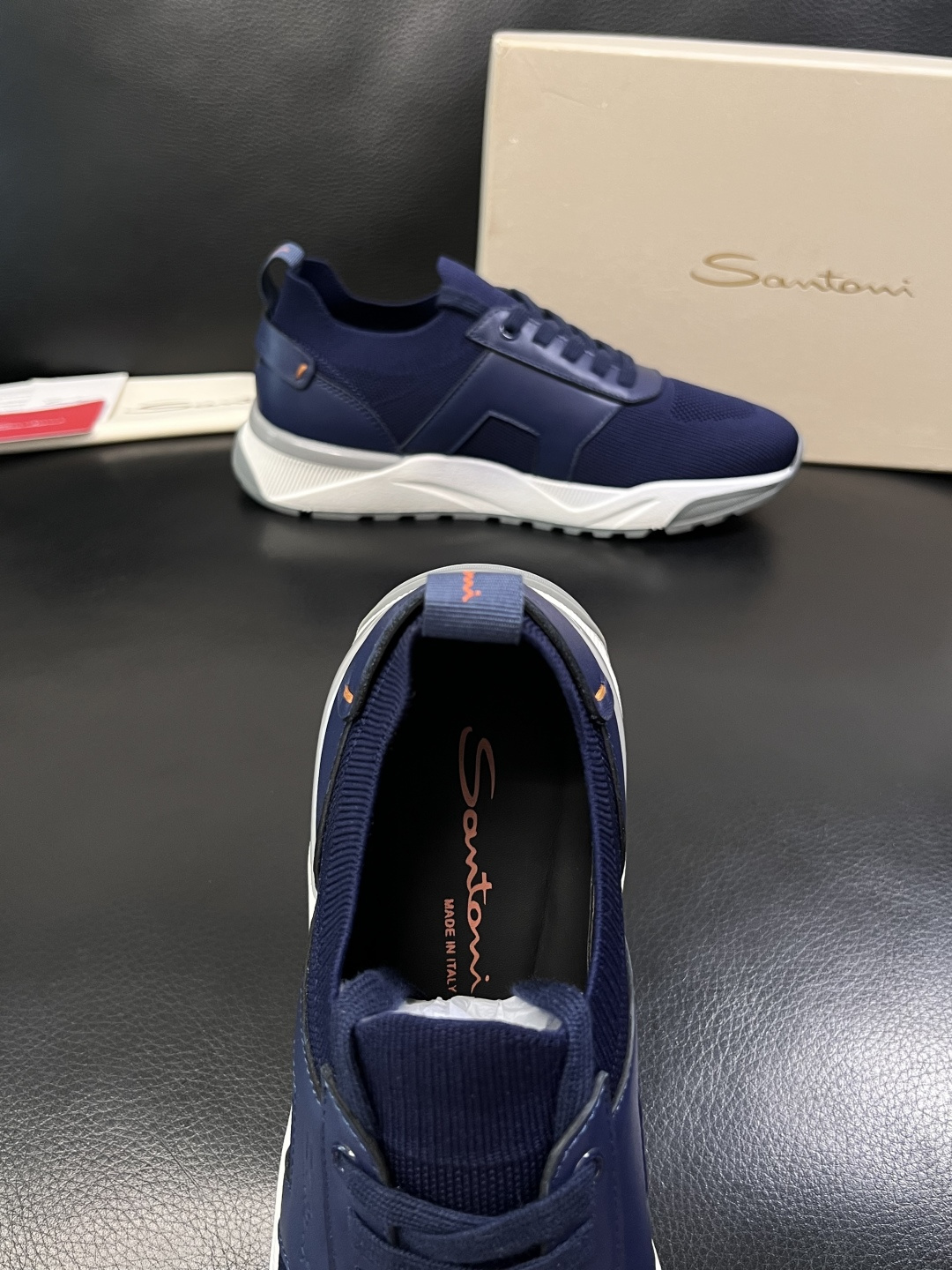 Santoni  高品质    顶级工艺品  圣东尼  专柜新品同步，鞋面意大利进口牛皮飞织面料，进口水