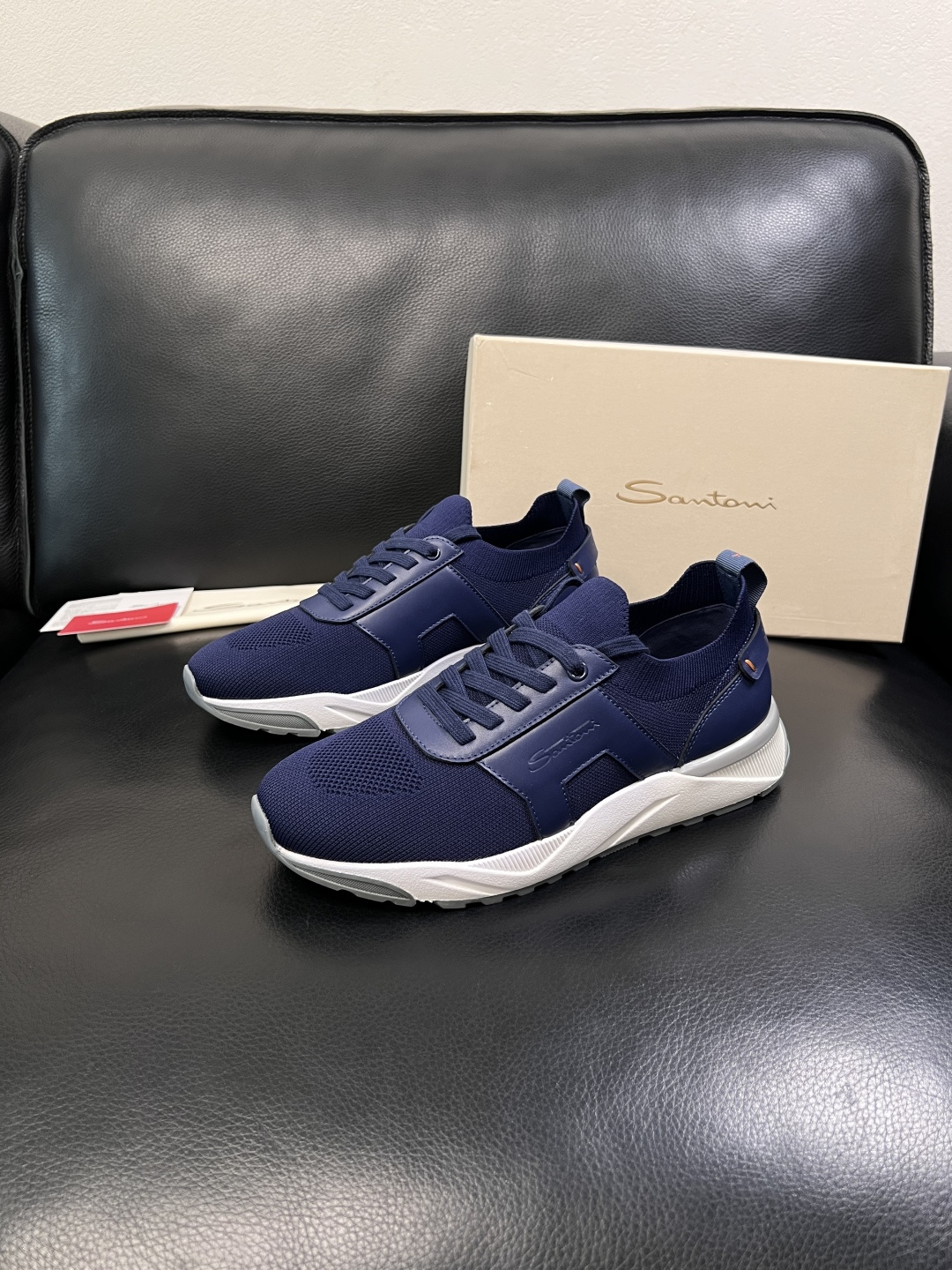 Santoni  高品质    顶级工艺品  圣东尼  专柜新品同步，鞋面意大利进口牛皮飞织面料，进口水