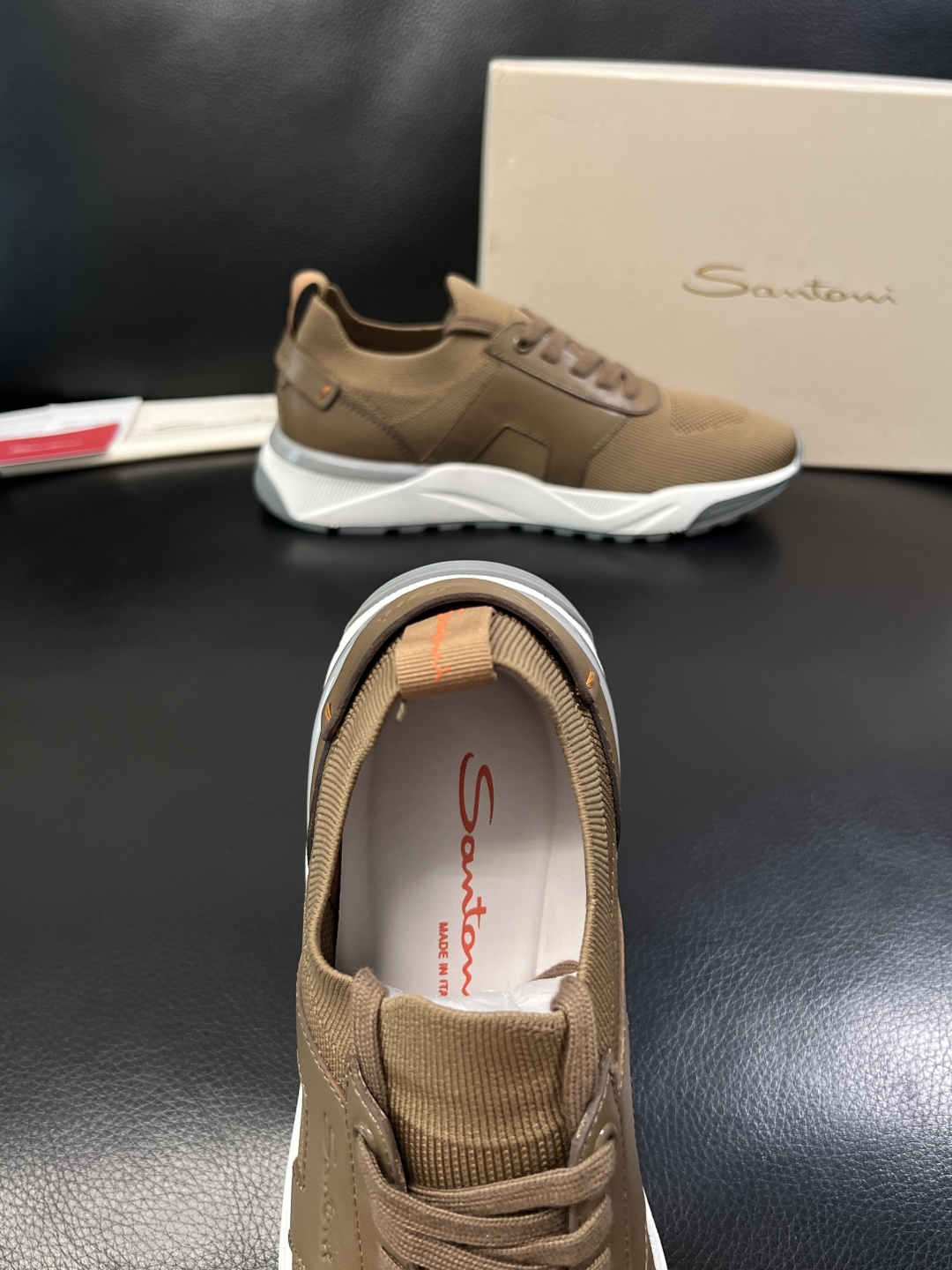 Santoni  高品质    顶级工艺品  圣东尼  专柜新品同步，鞋面意大利进口牛皮飞织面料，进口水
