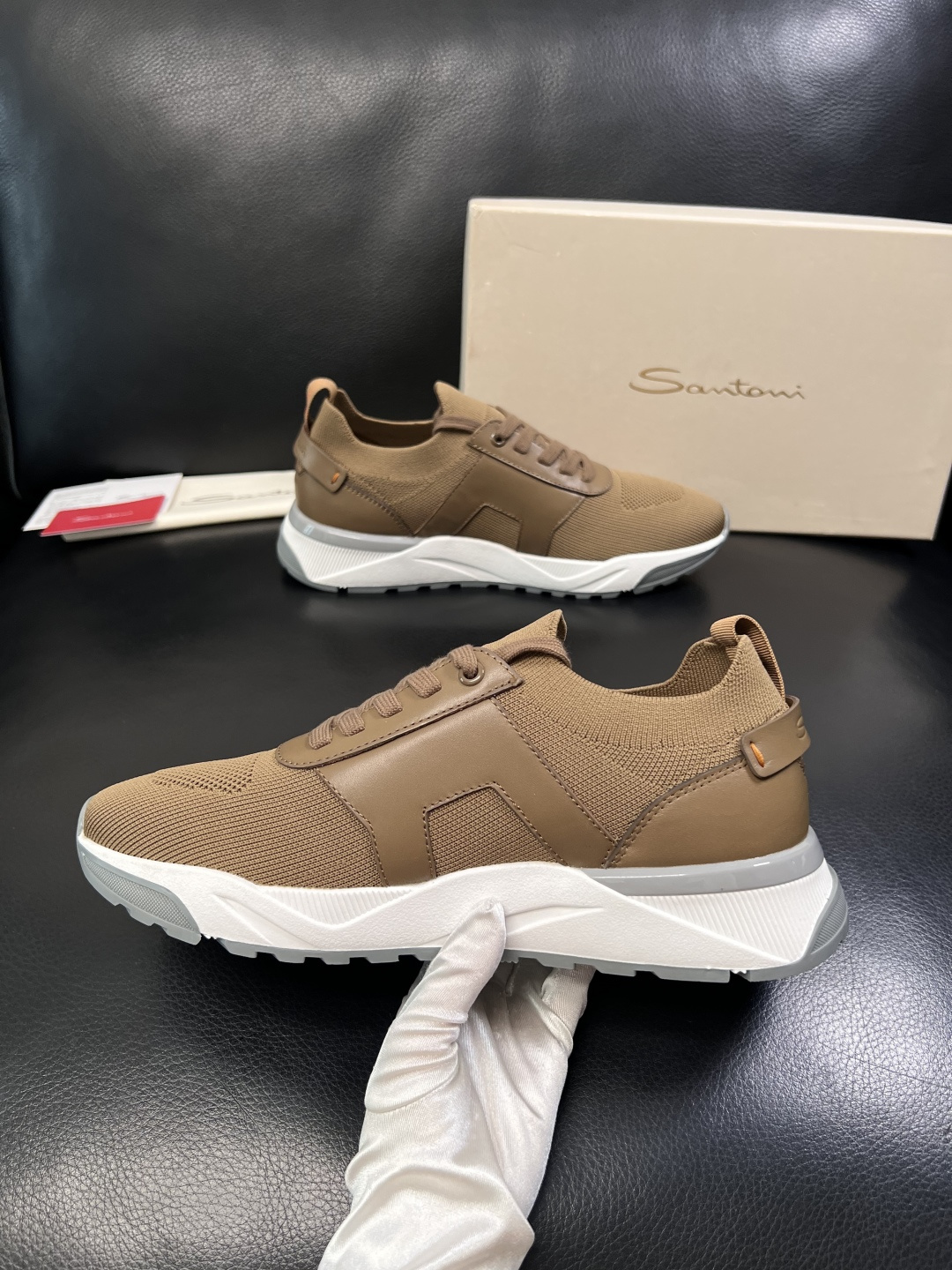 Santoni  高品质    顶级工艺品  圣东尼  专柜新品同步，鞋面意大利进口牛皮飞织面料，进口水