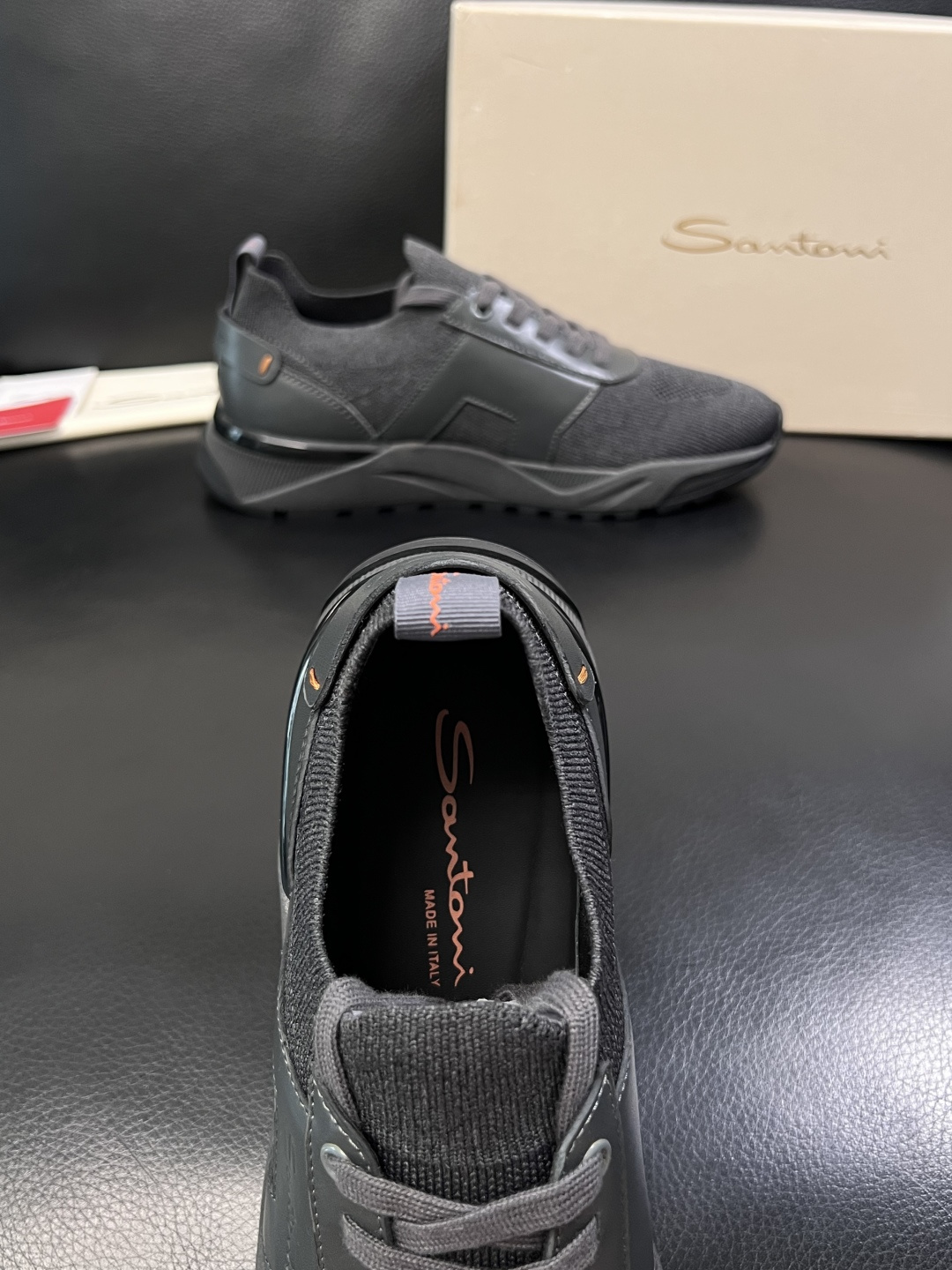 Santoni  高品质    顶级工艺品  圣东尼  专柜新品同步，鞋面意大利进口牛皮飞织面料，进口水
