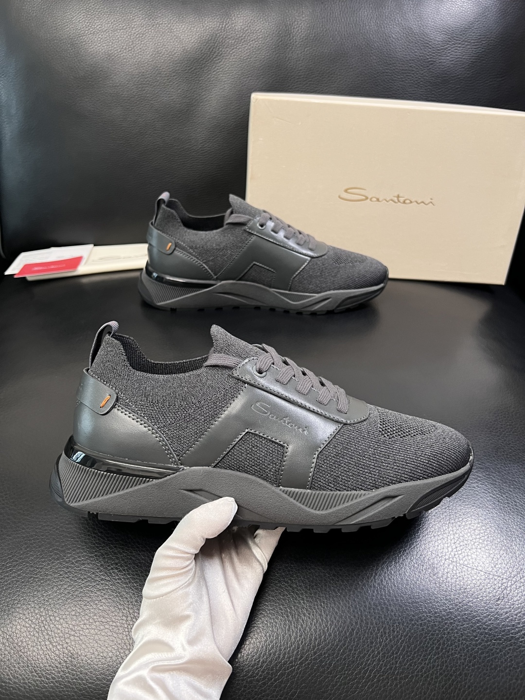Santoni  高品质    顶级工艺品  圣东尼  专柜新品同步，鞋面意大利进口牛皮飞织面料，进口水
