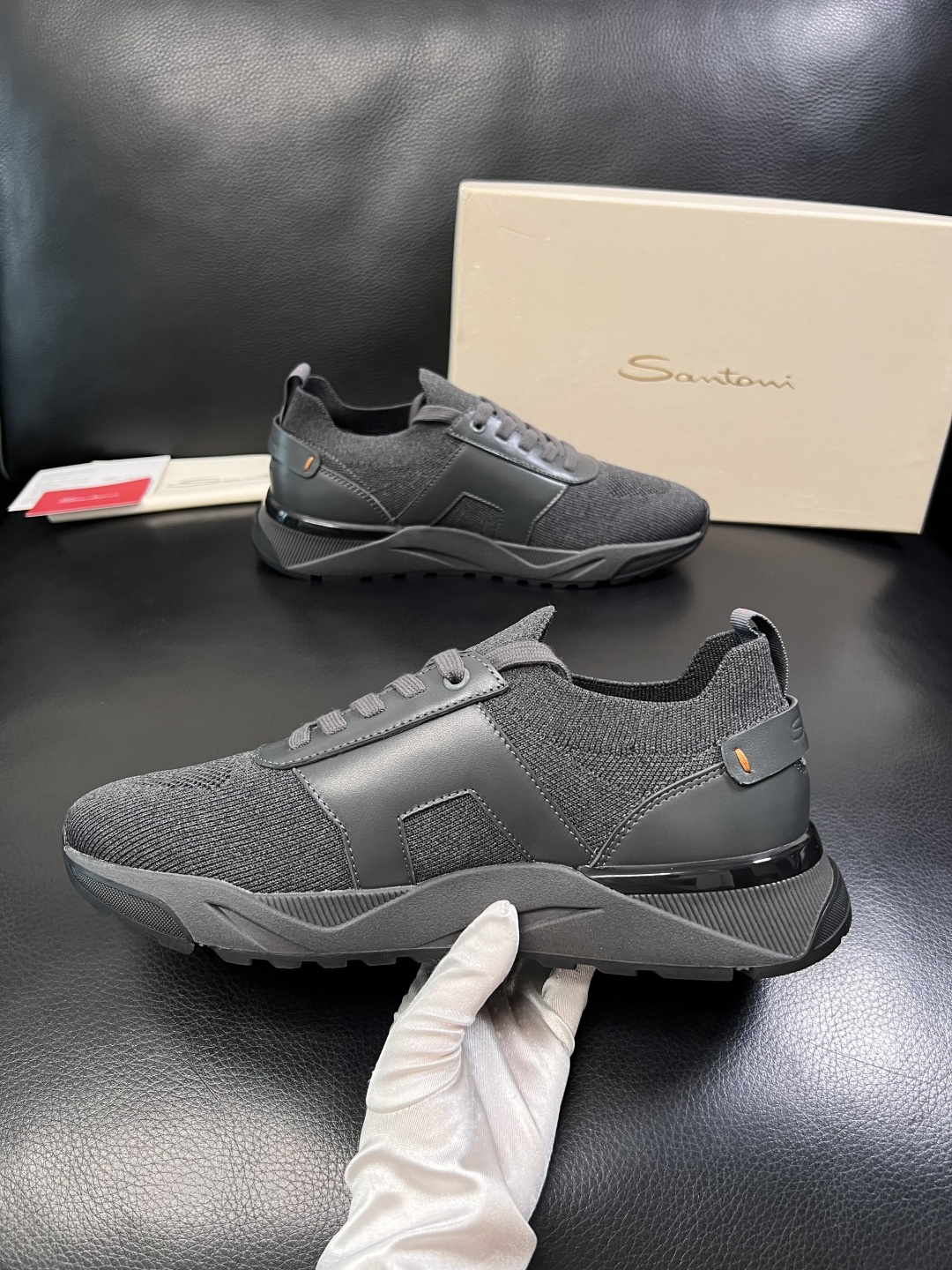 Santoni  高品质    顶级工艺品  圣东尼  专柜新品同步，鞋面意大利进口牛皮飞织面料，进口水