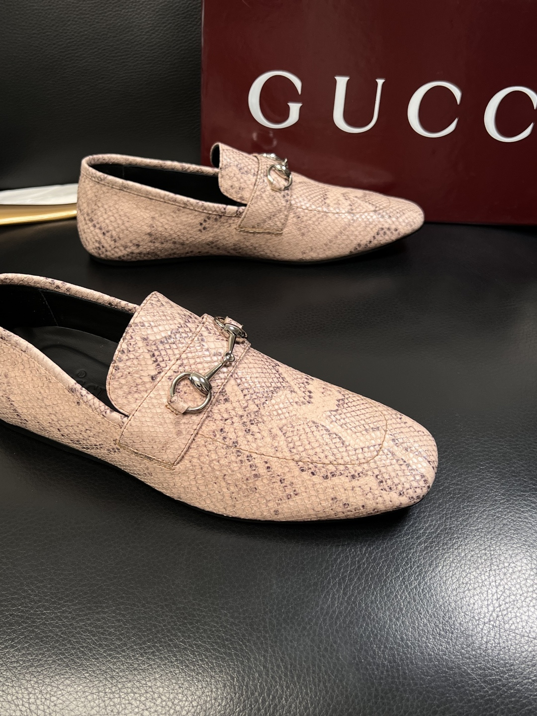 Gucci 高品质  顶级工艺品  古奇  皮鞋专柜新款原厂配置，意大利进口牛皮面料，进口牛皮内里垫，透