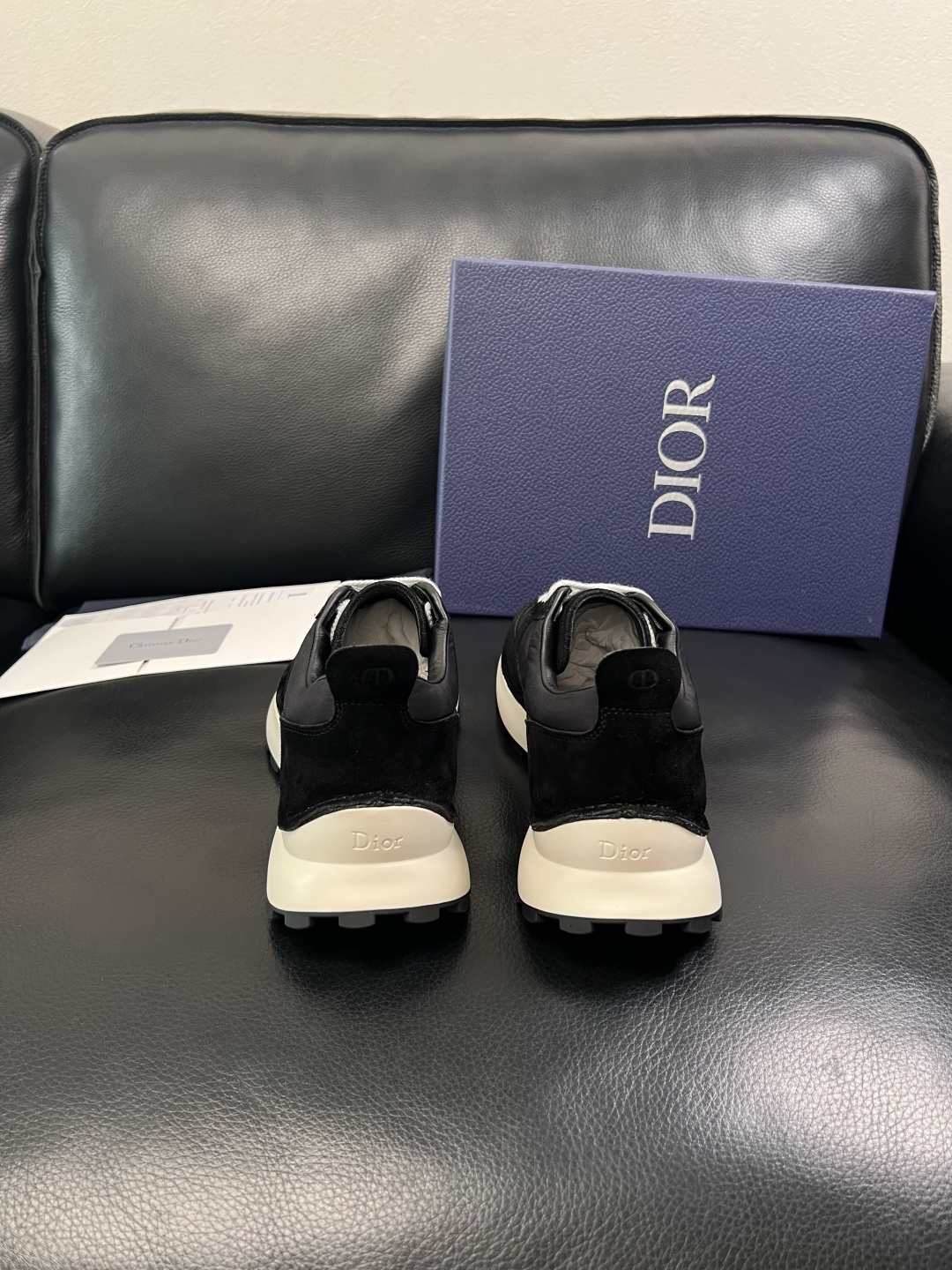 Dior 顶级工艺品 迪奥  专柜同步 原厂配置，意大利进口原版牛皮面料，透气舒适进口水染牛里垫，鞋底：