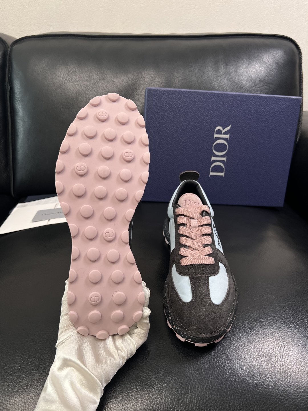 Dior 顶级工艺品 迪奥  专柜同步 原厂配置，意大利进口原版牛皮面料，透气舒适进口水染牛里垫，鞋底：