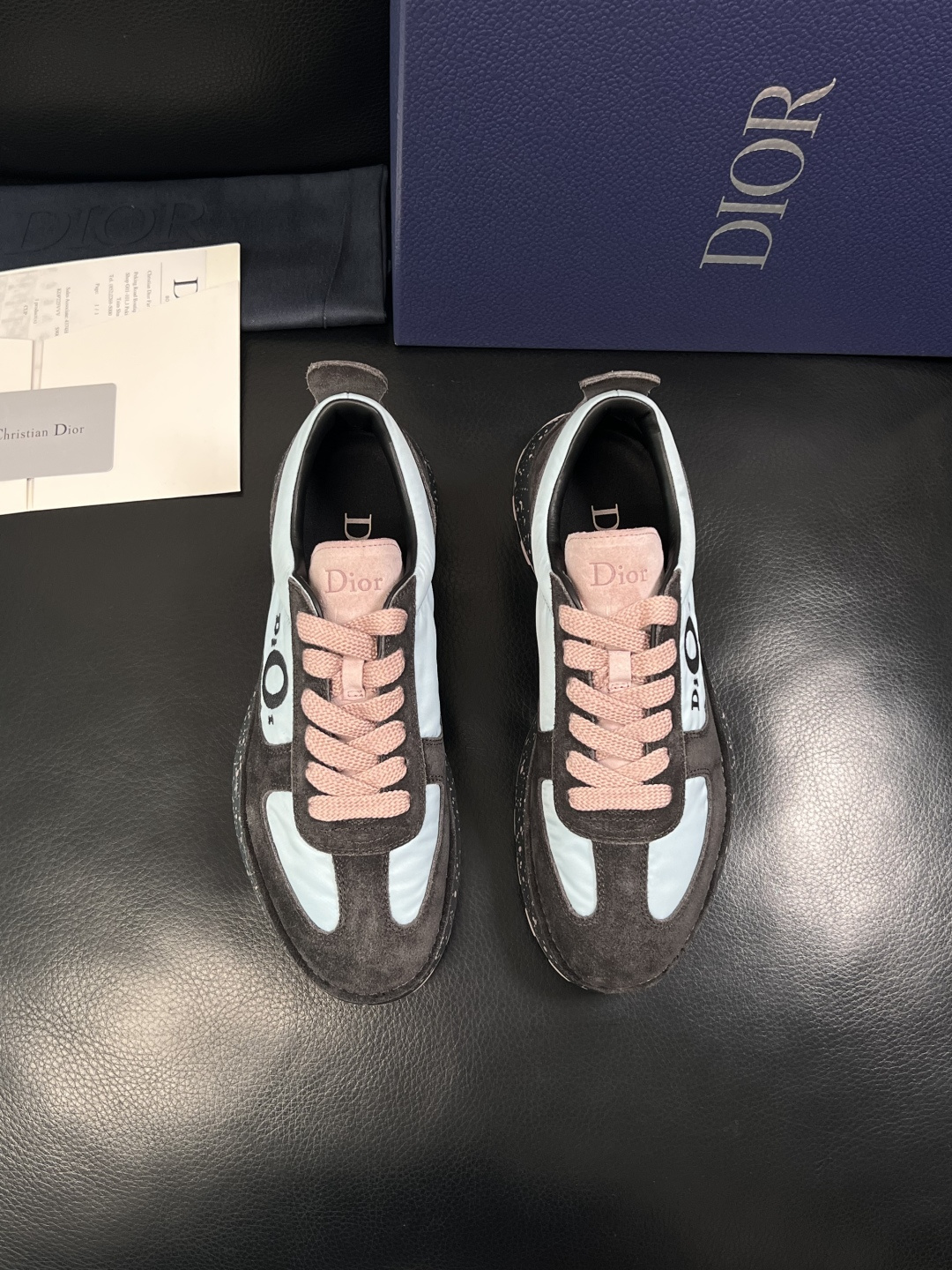 Dior 顶级工艺品 迪奥  专柜同步 原厂配置，意大利进口原版牛皮面料，透气舒适进口水染牛里垫，鞋底：