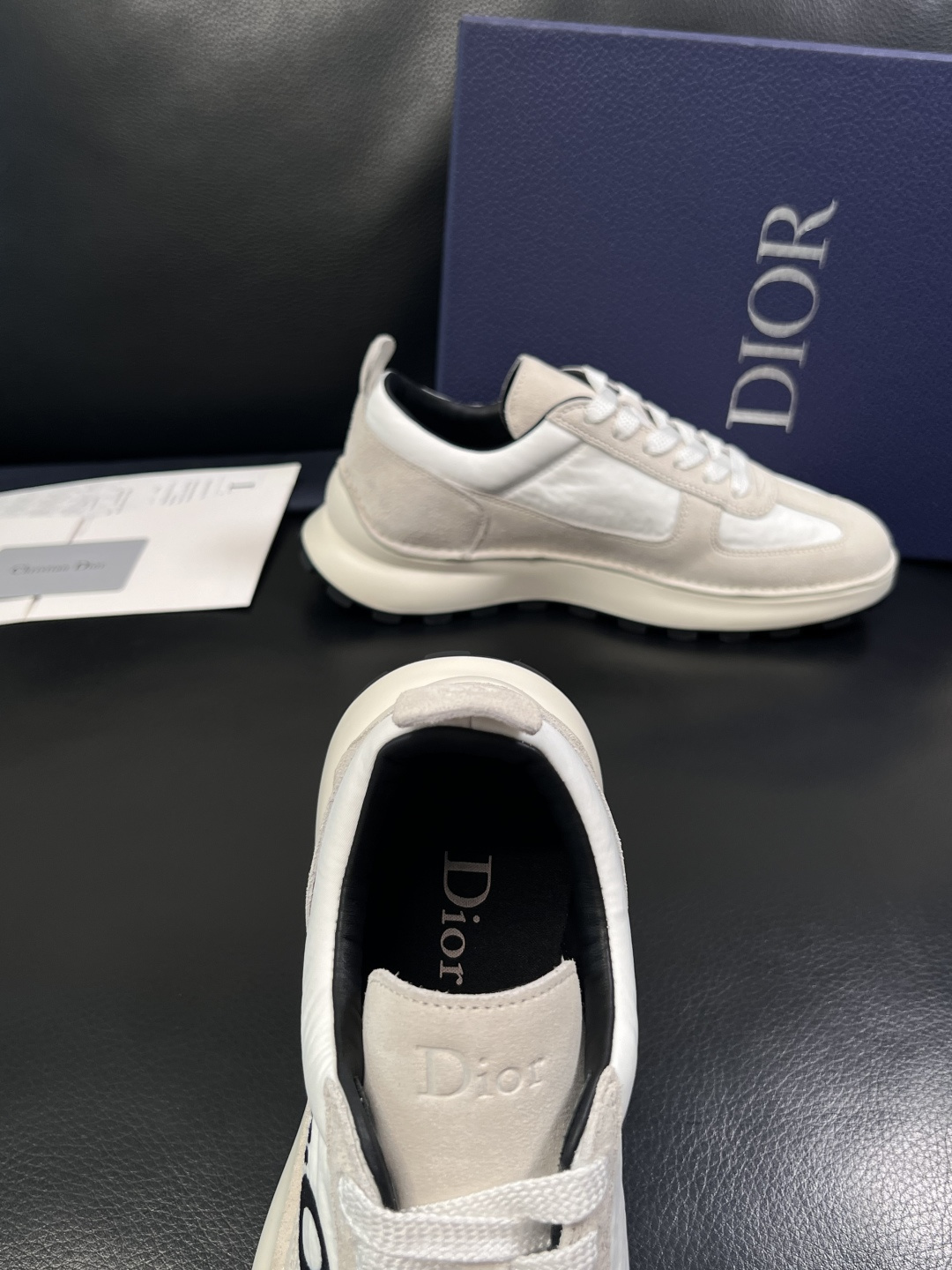Dior 顶级工艺品 迪奥  专柜同步 原厂配置，意大利进口原版牛皮面料，透气舒适进口水染牛里垫，鞋底：