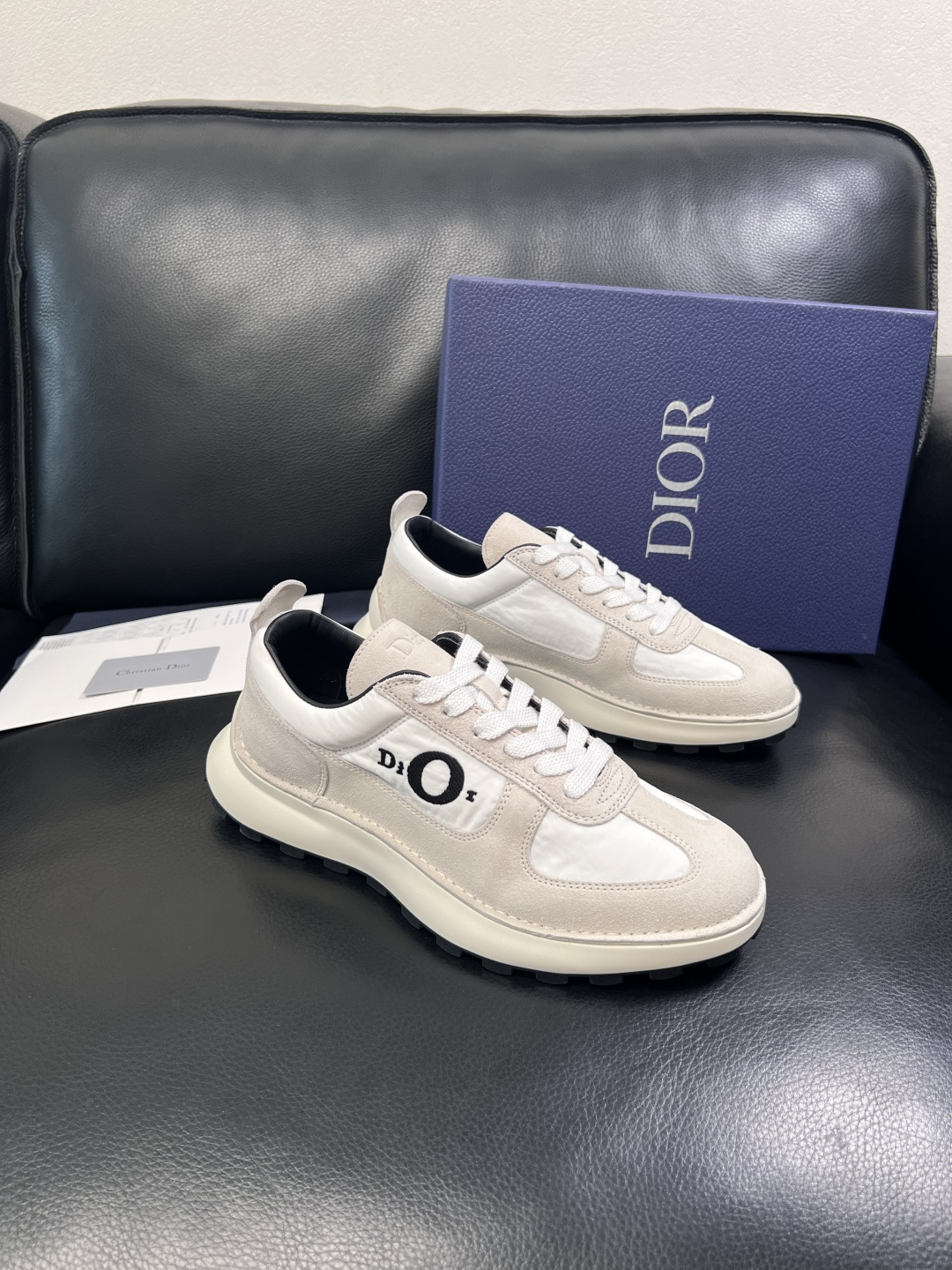 Dior 顶级工艺品 迪奥  专柜同步 原厂配置，意大利进口原版牛皮面料，透气舒适进口水染牛里垫，鞋底：