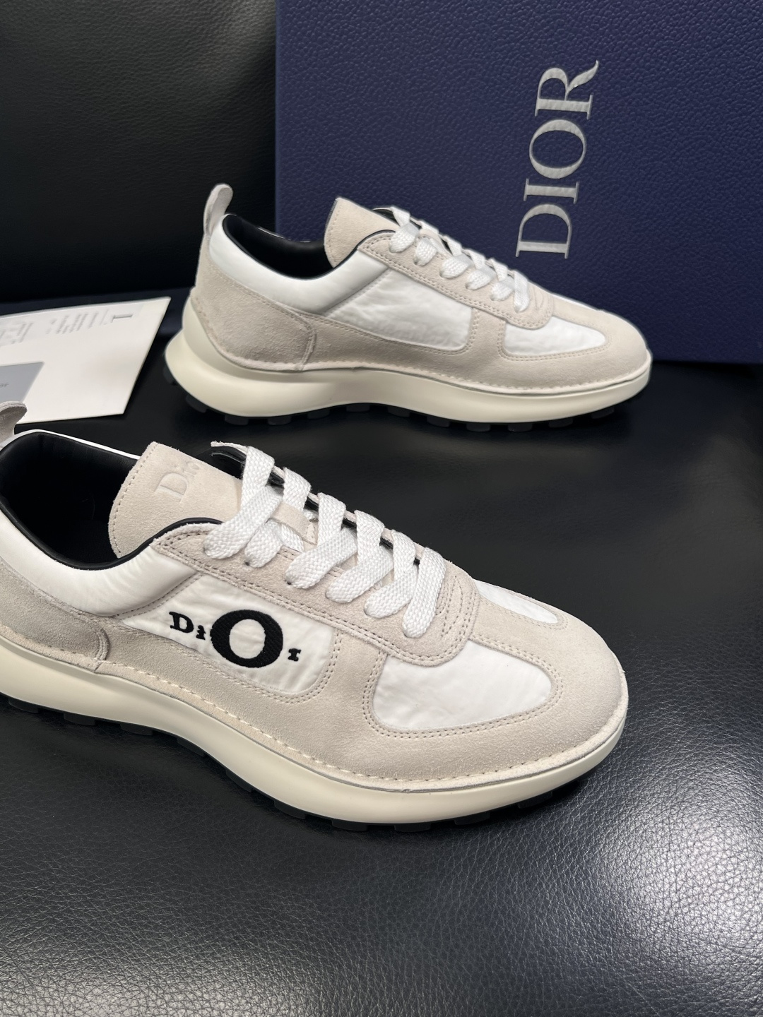 Dior 顶级工艺品 迪奥  专柜同步 原厂配置，意大利进口原版牛皮面料，透气舒适进口水染牛里垫，鞋底：