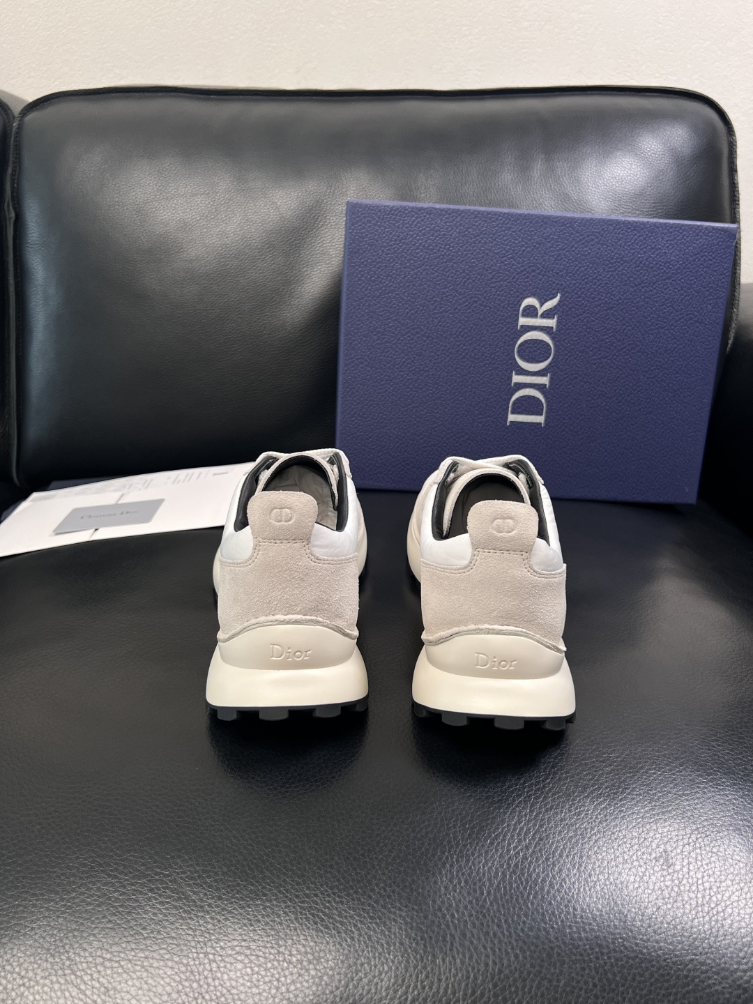 Dior 顶级工艺品 迪奥  专柜同步 原厂配置，意大利进口原版牛皮面料，透气舒适进口水染牛里垫，鞋底：