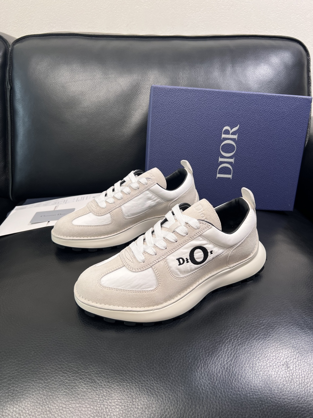 Dior 顶级工艺品 迪奥  专柜同步 原厂配置，意大利进口原版牛皮面料，透气舒适进口水染牛里垫，鞋底：