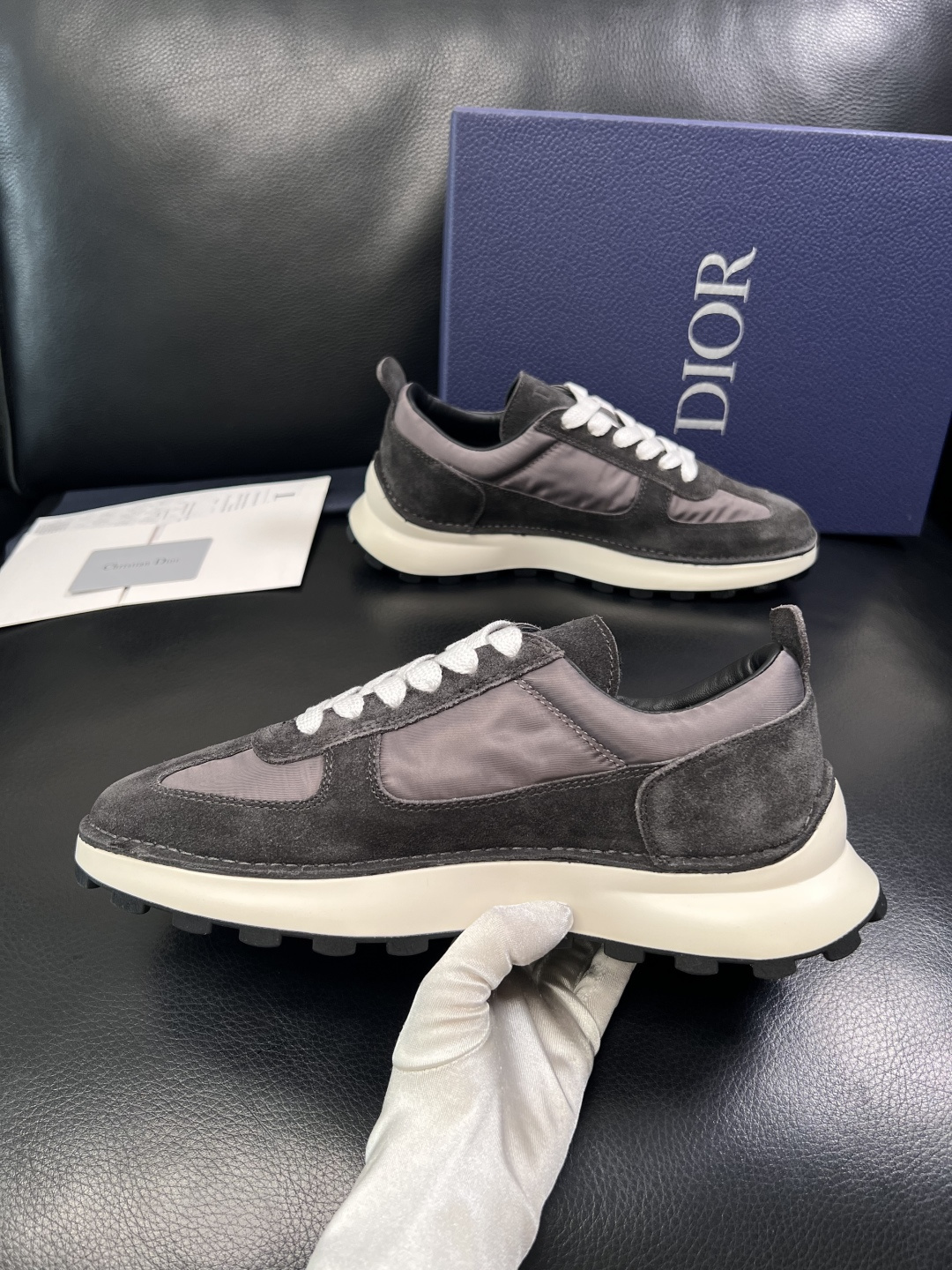 Dior 顶级工艺品 迪奥  专柜同步 原厂配置，意大利进口原版牛皮面料，透气舒适进口水染牛里垫，鞋底：