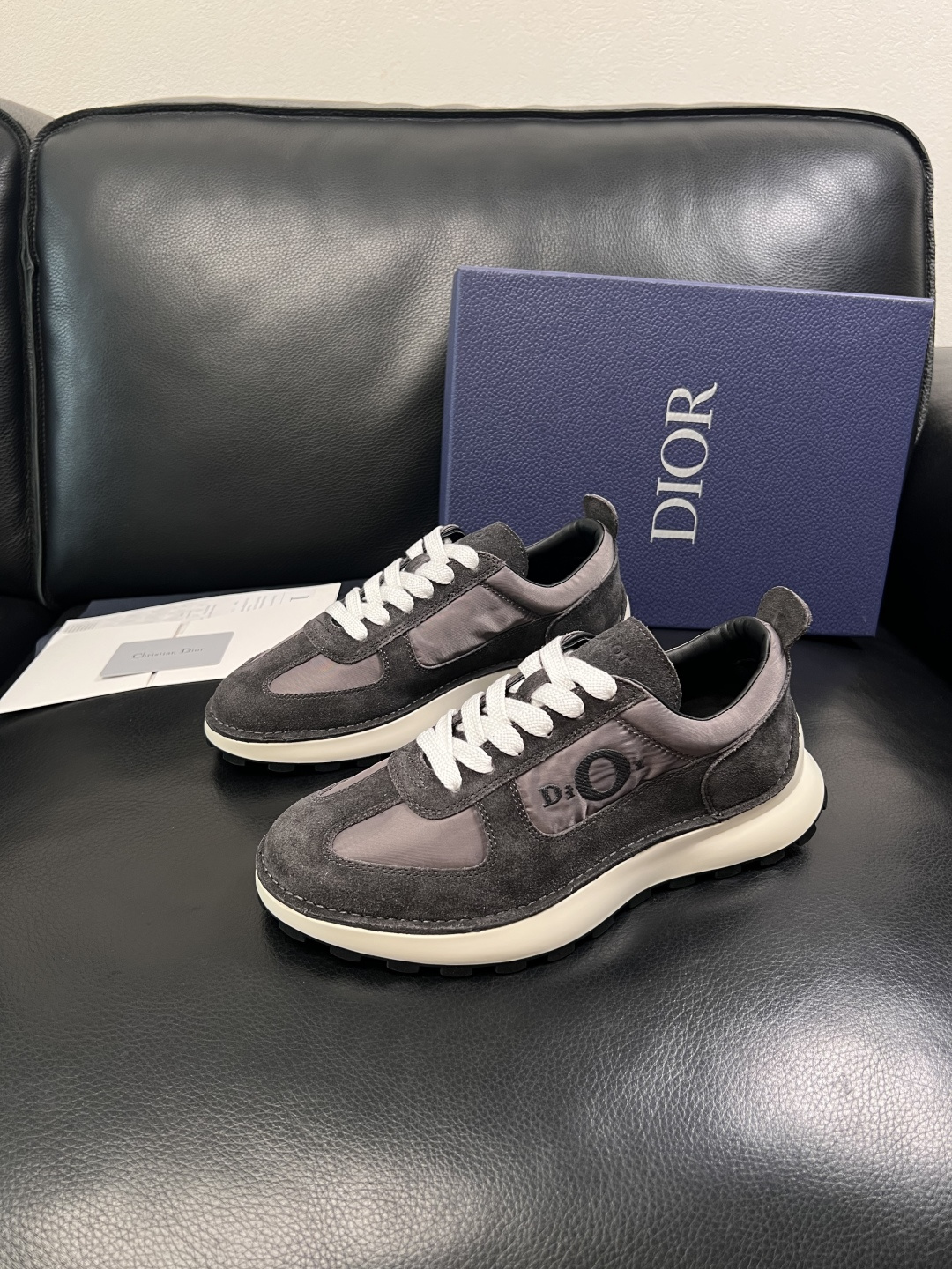 Dior 顶级工艺品 迪奥  专柜同步 原厂配置，意大利进口原版牛皮面料，透气舒适进口水染牛里垫，鞋底：