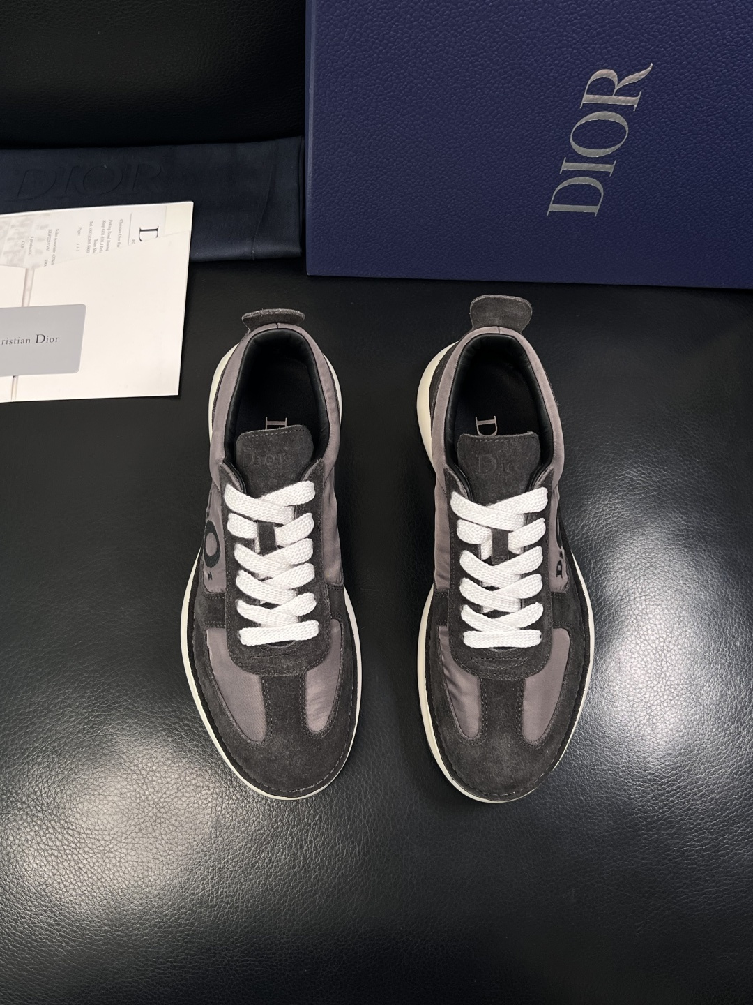 Dior 顶级工艺品 迪奥  专柜同步 原厂配置，意大利进口原版牛皮面料，透气舒适进口水染牛里垫，鞋底：