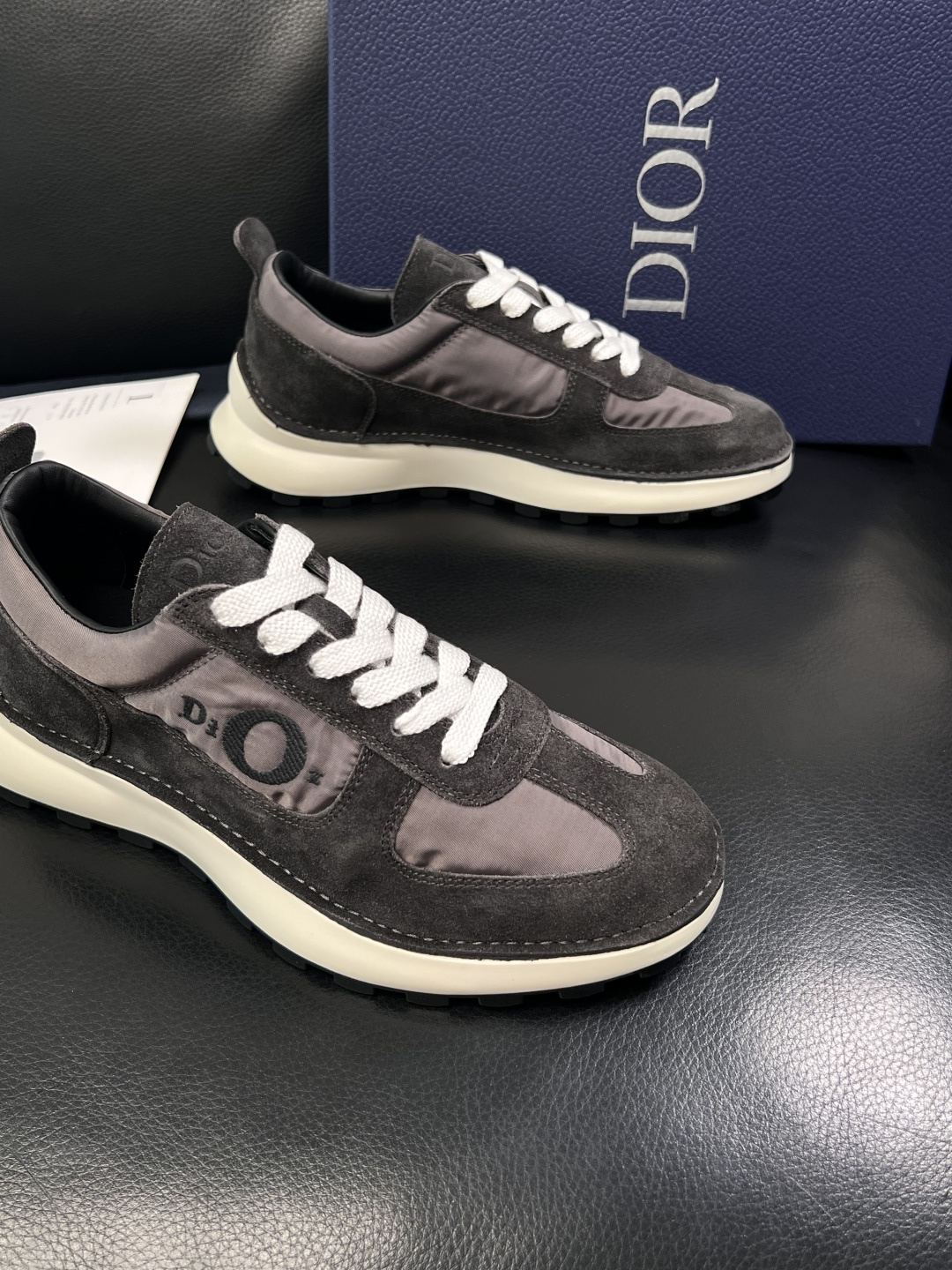 Dior 顶级工艺品 迪奥  专柜同步 原厂配置，意大利进口原版牛皮面料，透气舒适进口水染牛里垫，鞋底：