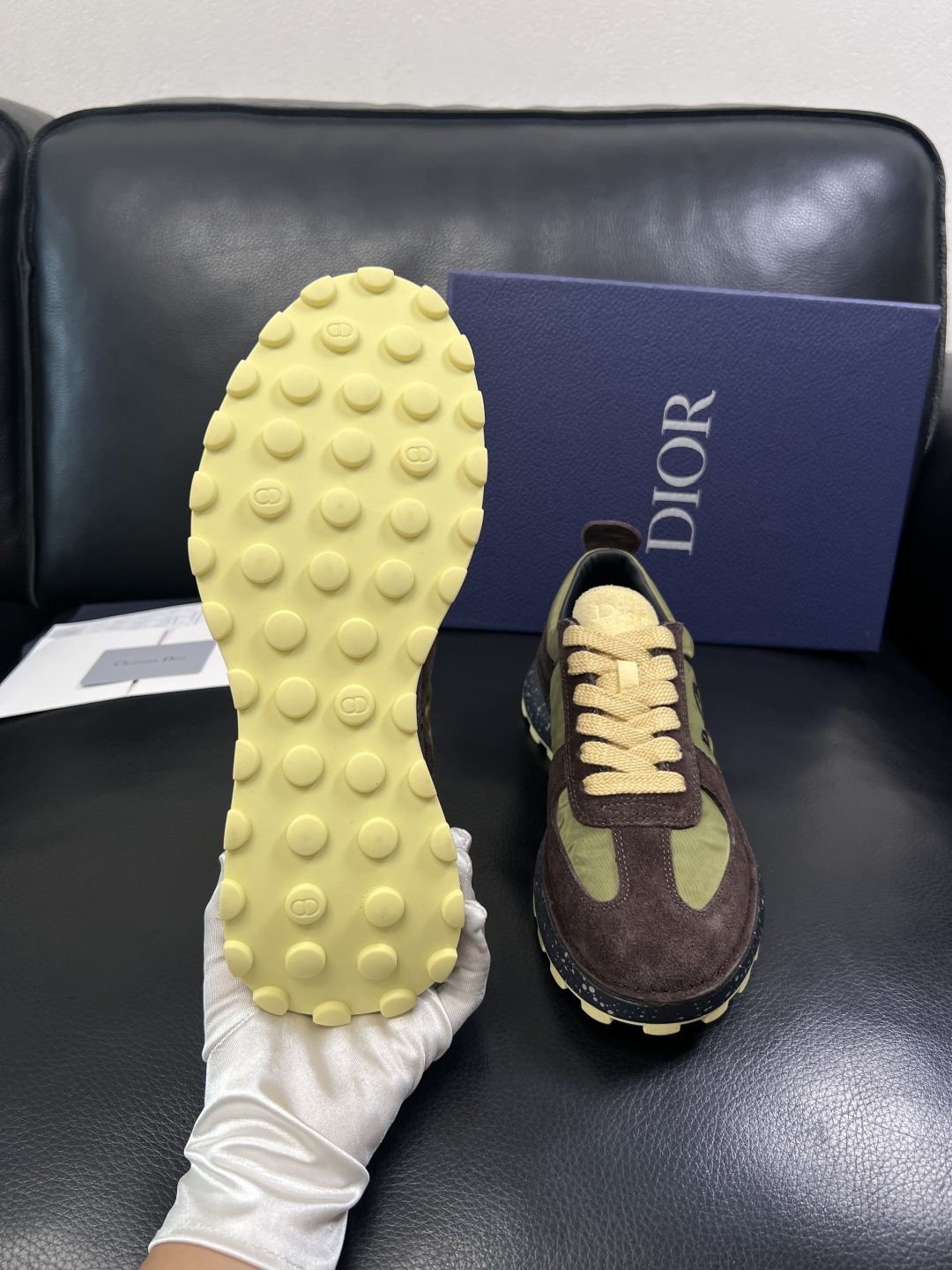 Dior 顶级工艺品 迪奥  专柜同步 原厂配置，意大利进口原版牛皮面料，透气舒适进口水染牛里垫，鞋底：