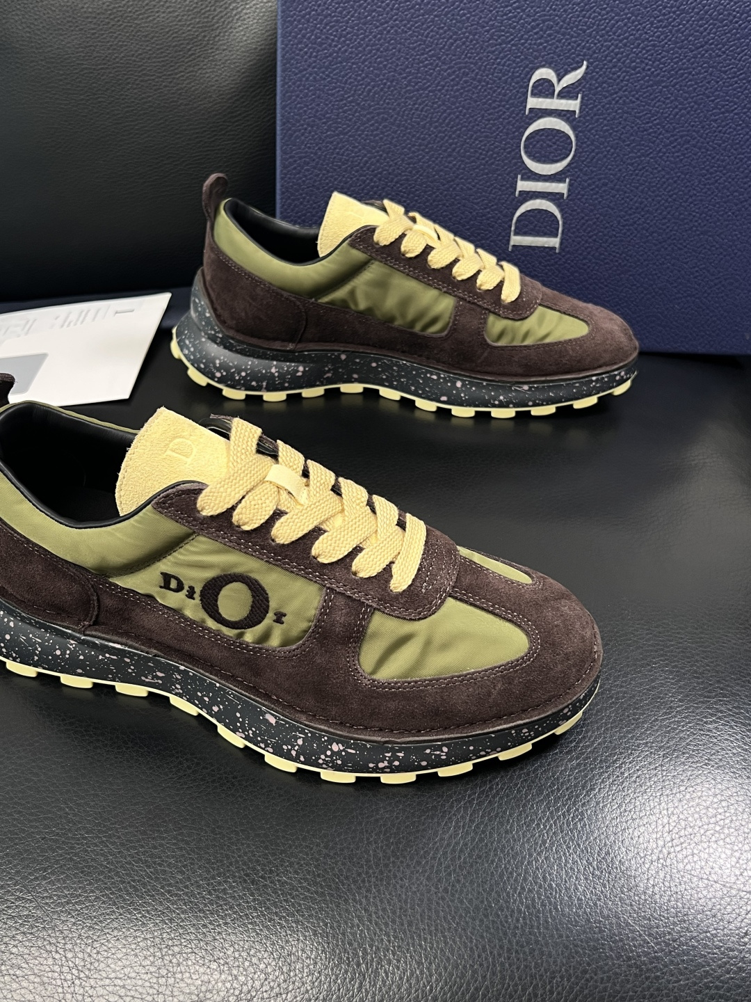 Dior 顶级工艺品 迪奥  专柜同步 原厂配置，意大利进口原版牛皮面料，透气舒适进口水染牛里垫，鞋底：