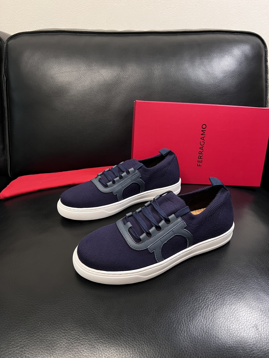 ⚠️只换码不退⚠️    Ferragamo  高品质   顶级工艺品  菲拉格慕  专柜新品同步，鞋面