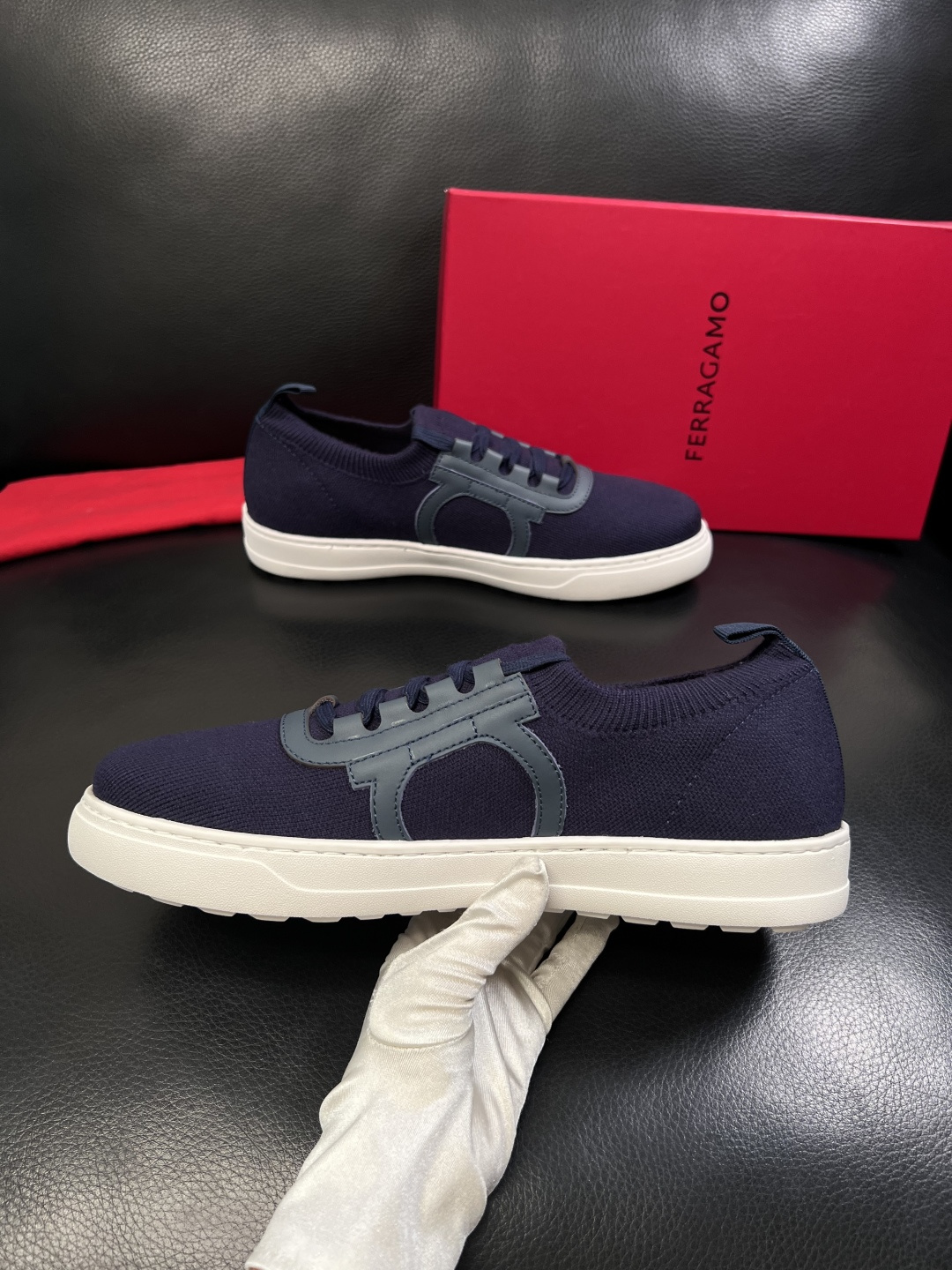 ⚠️只换码不退⚠️    Ferragamo  高品质   顶级工艺品  菲拉格慕  专柜新品同步，鞋面