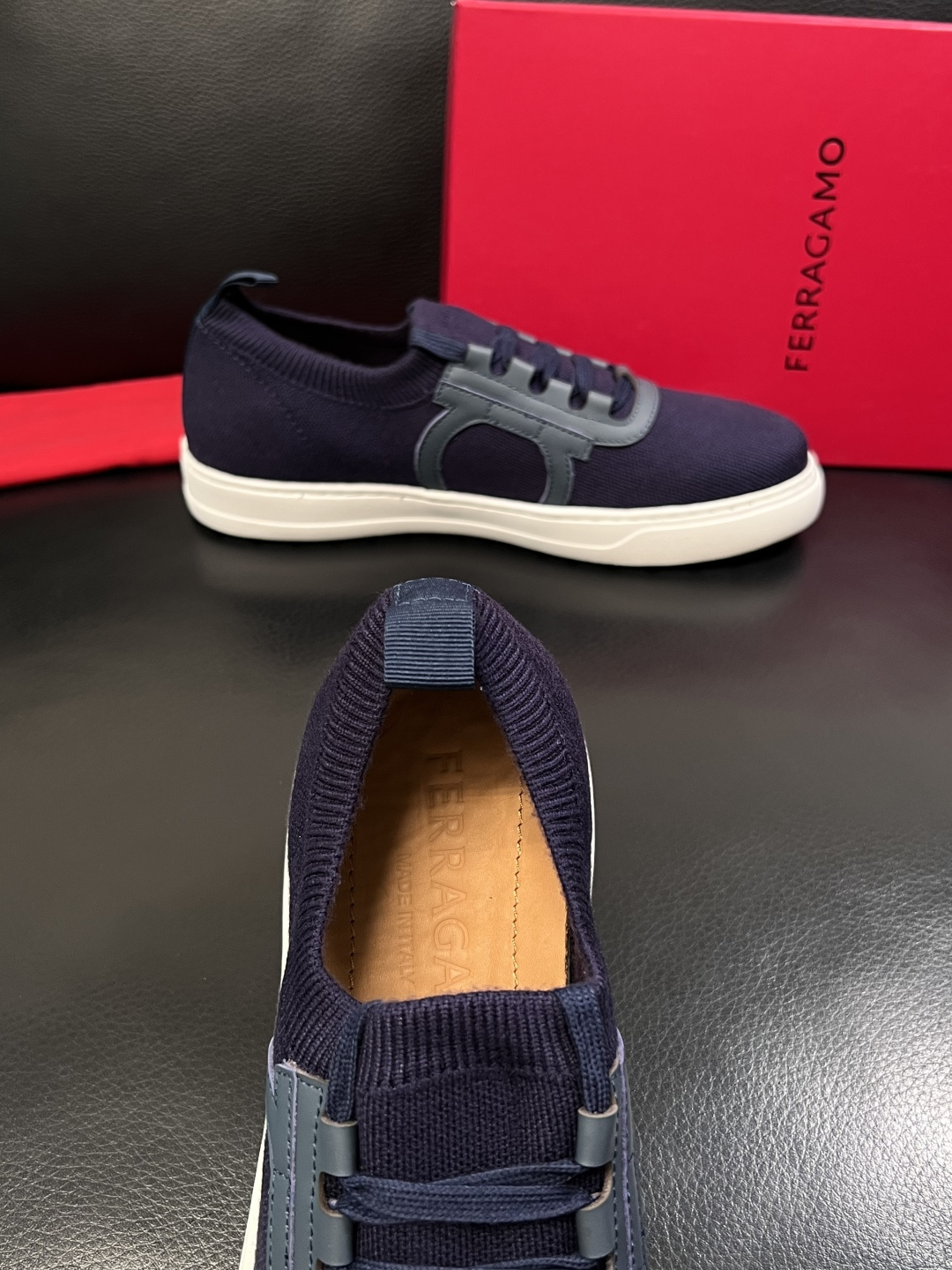 ⚠️只换码不退⚠️    Ferragamo  高品质   顶级工艺品  菲拉格慕  专柜新品同步，鞋面