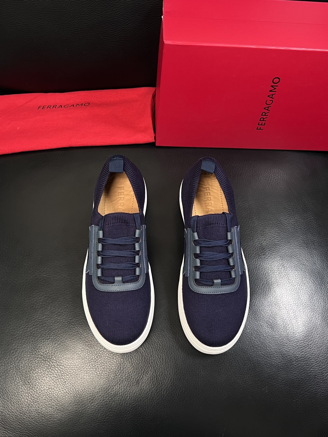 ⚠️只换码不退⚠️    Ferragamo  高品质   顶级工艺品  菲拉格慕  专柜新品同步，鞋面