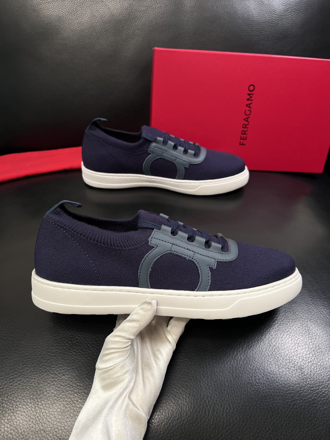 ⚠️只换码不退⚠️    Ferragamo  高品质   顶级工艺品  菲拉格慕  专柜新品同步，鞋面