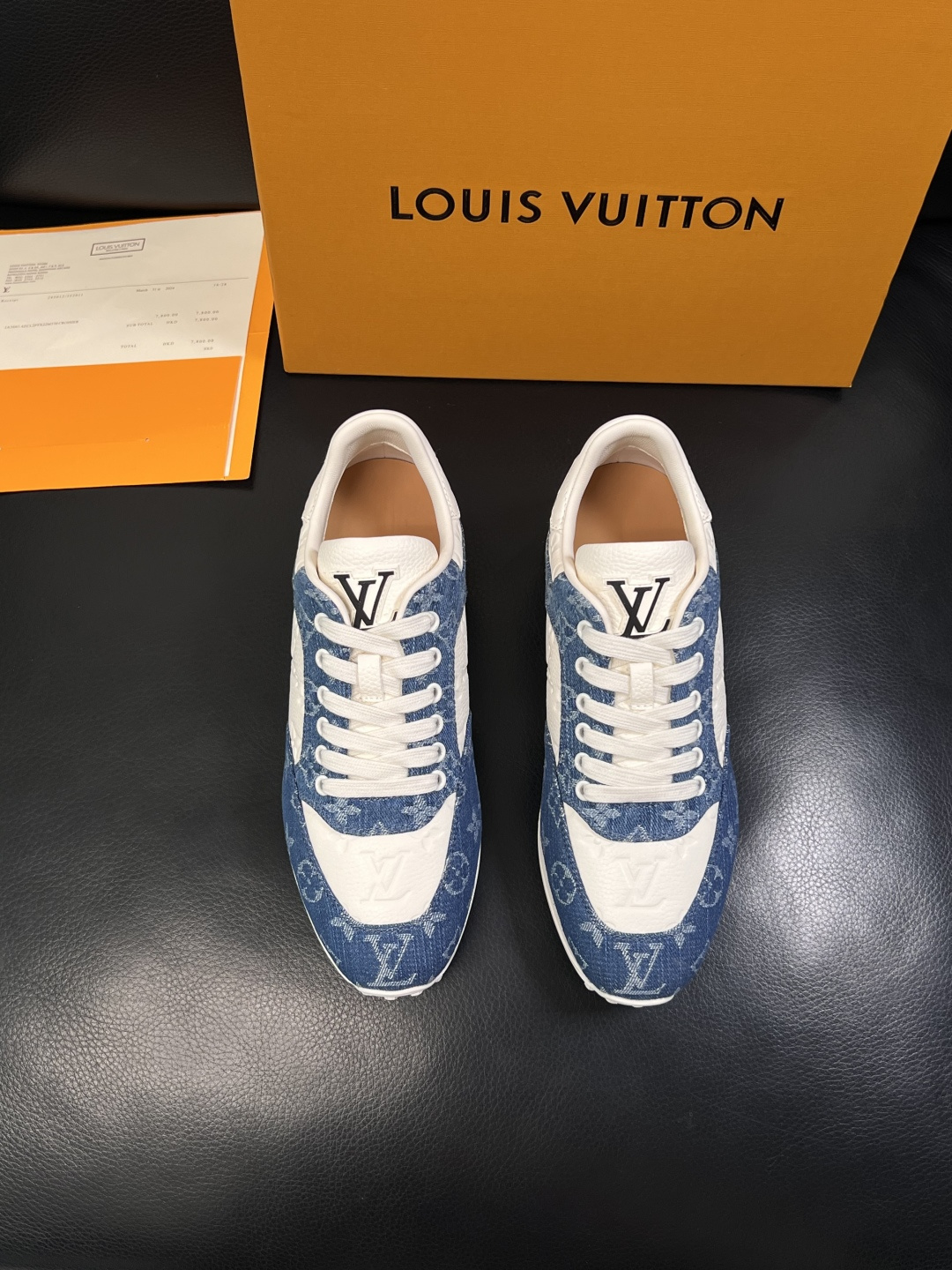 Lv  高品质  顶级工艺品  路易威登，运动板鞋专柜同步，鞋面意大利进口牛皮拼网面料，高品质拼接缤纷色