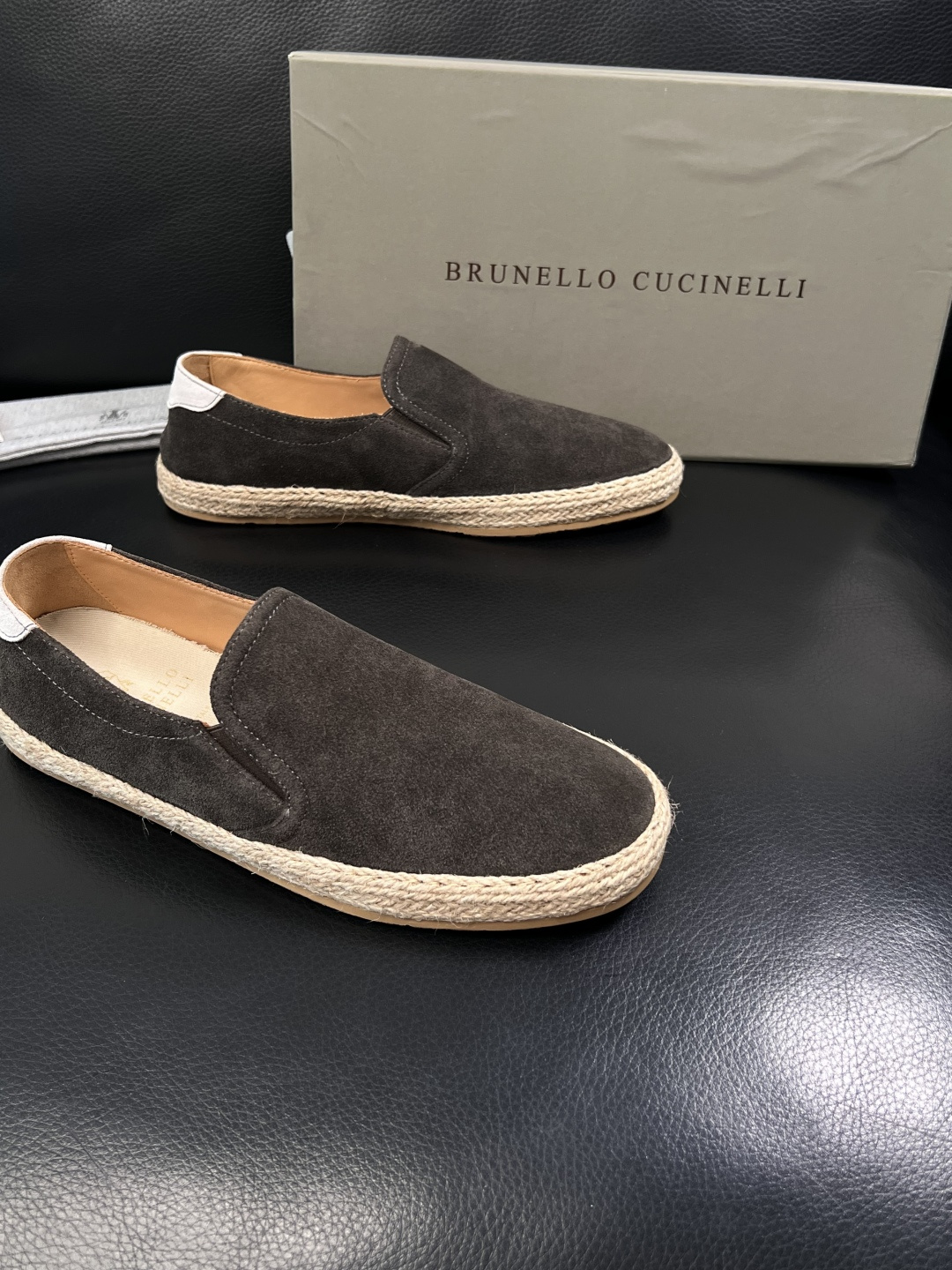 Brunello Cucinelli  高品质 顶级工艺品  BC  专柜同步原厂配置，意大利进口牛皮面
