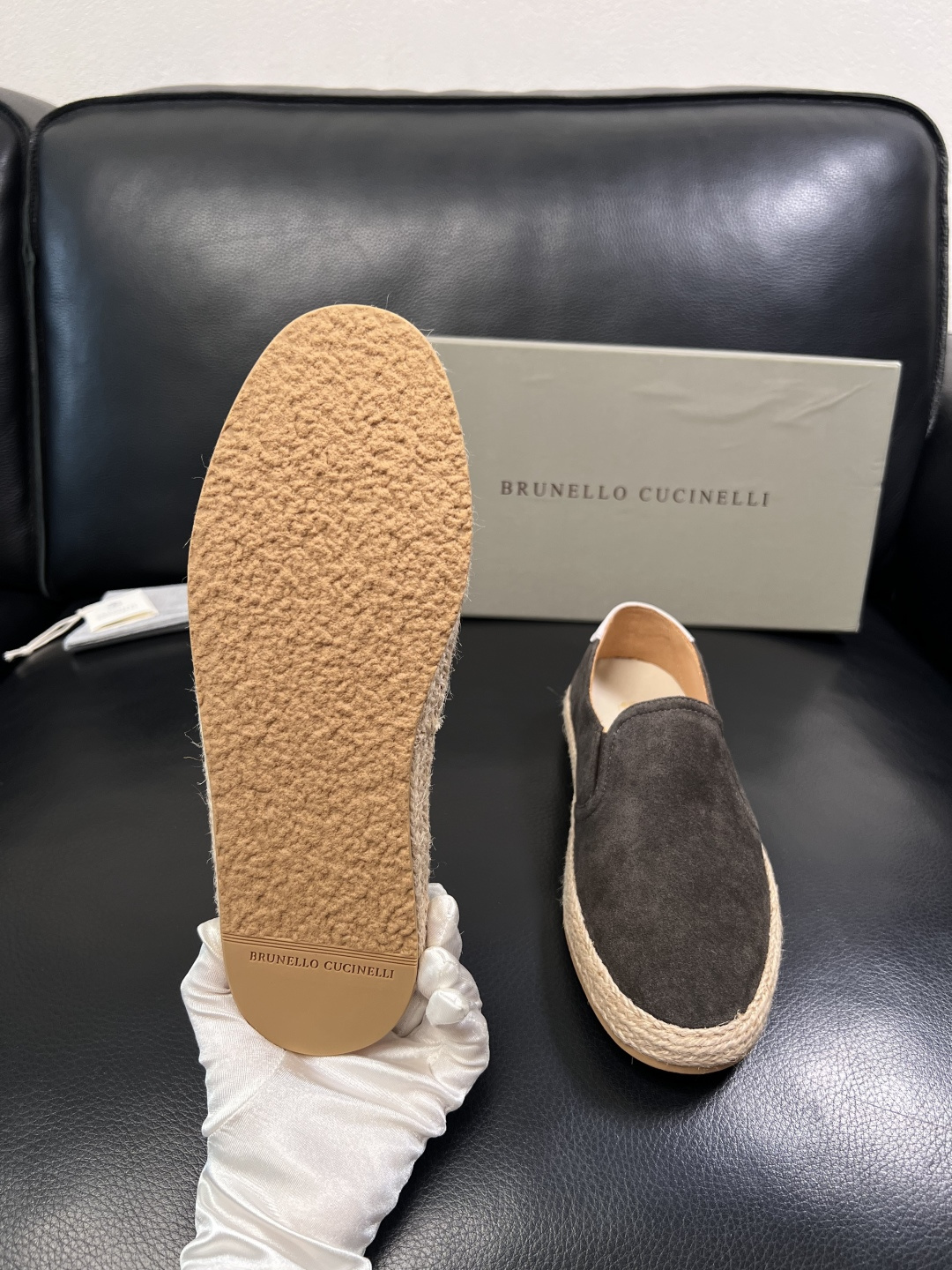 Brunello Cucinelli  高品质 顶级工艺品  BC  专柜同步原厂配置，意大利进口牛皮面