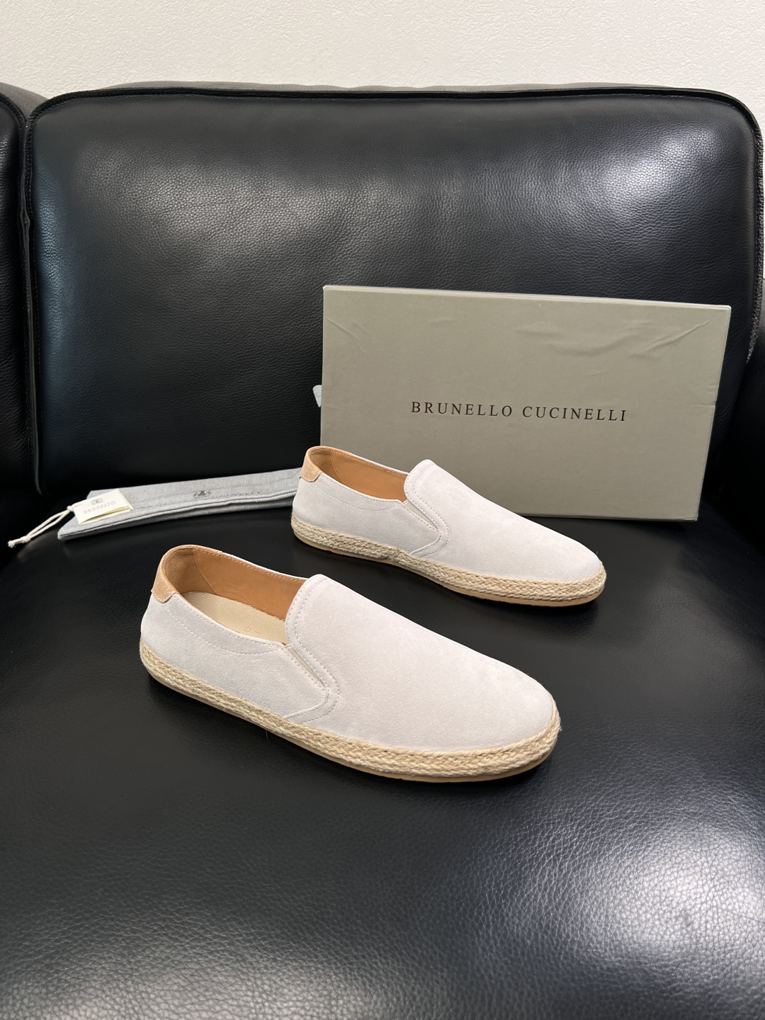 Brunello Cucinelli  高品质 顶级工艺品  BC  专柜同步原厂配置，意大利进口牛皮面