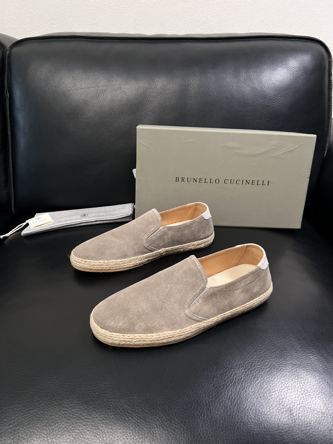 Brunello Cucinelli  高品质 顶级工艺品  BC  专柜同步原厂配置，意大利进口牛皮面