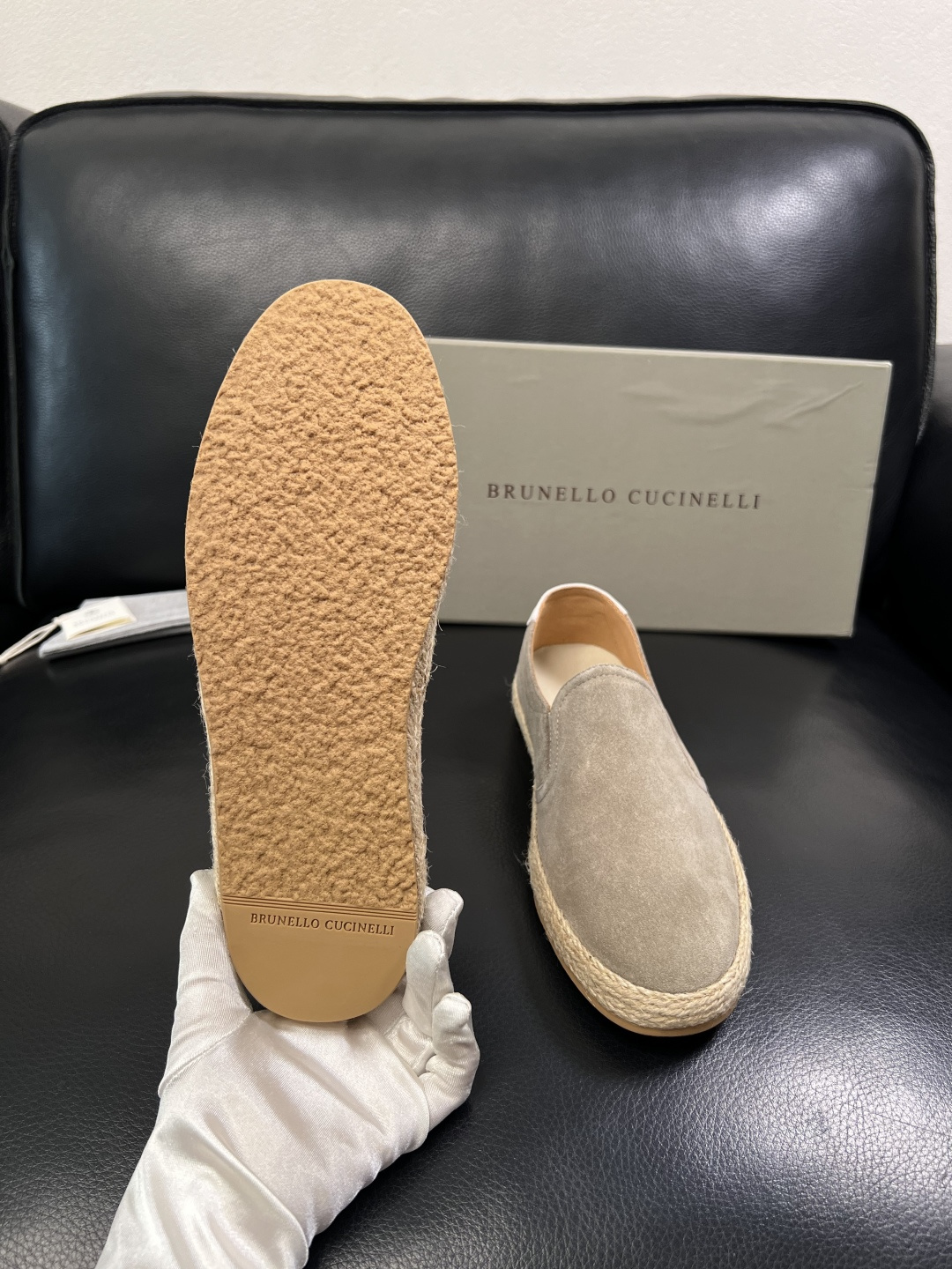 Brunello Cucinelli  高品质 顶级工艺品  BC  专柜同步原厂配置，意大利进口牛皮面